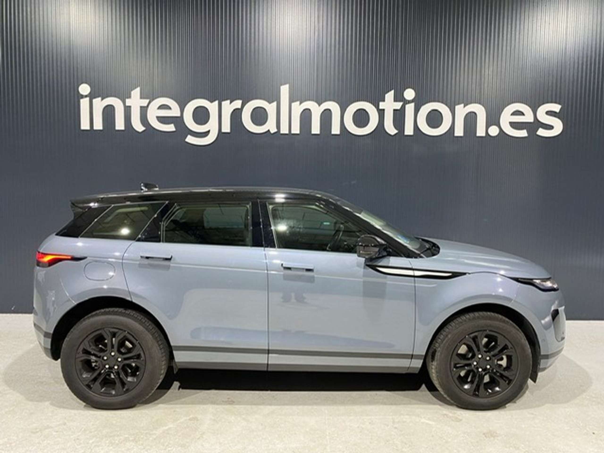 Land Rover - Range Rover Evoque