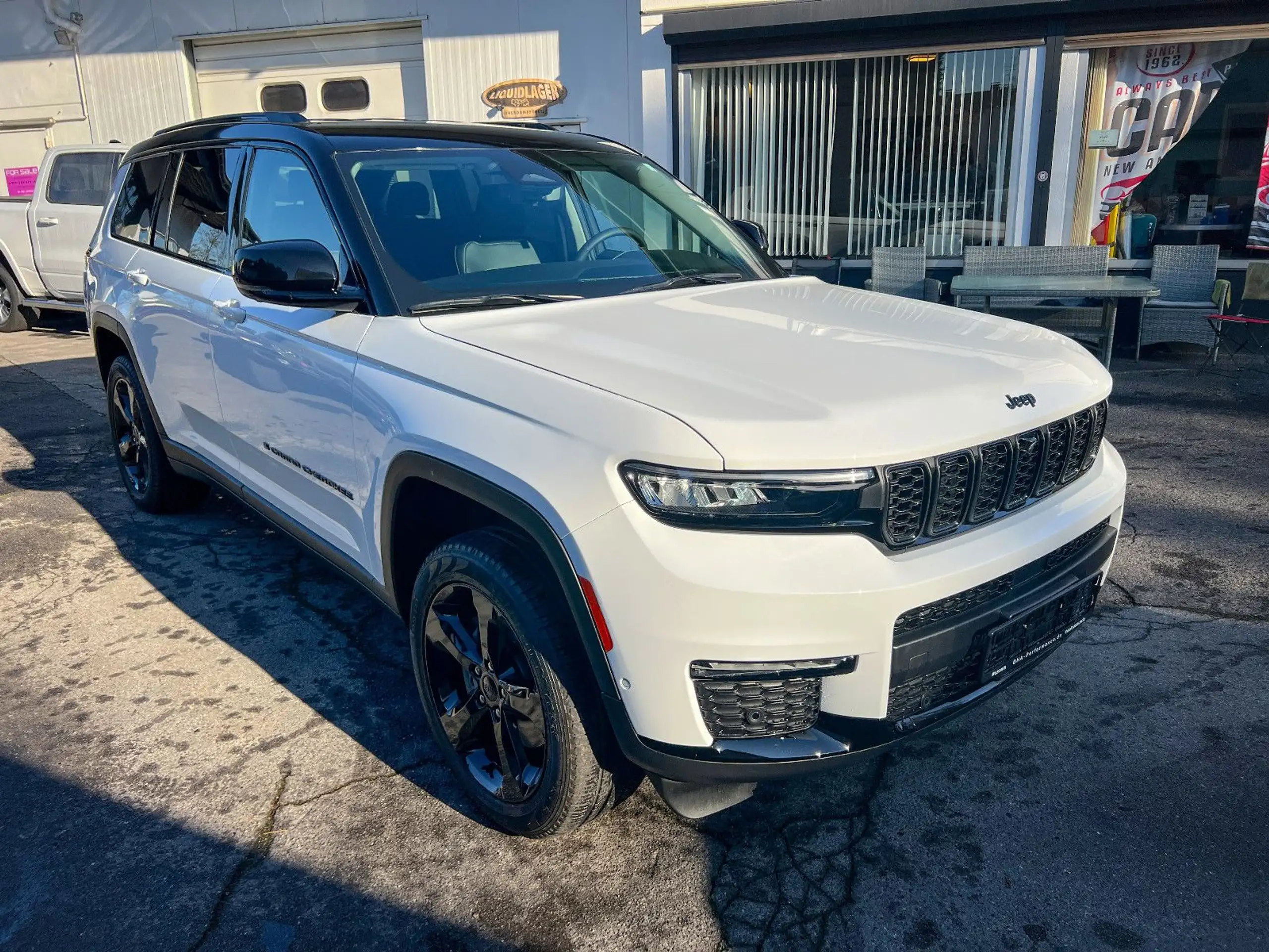 Jeep - Grand Cherokee