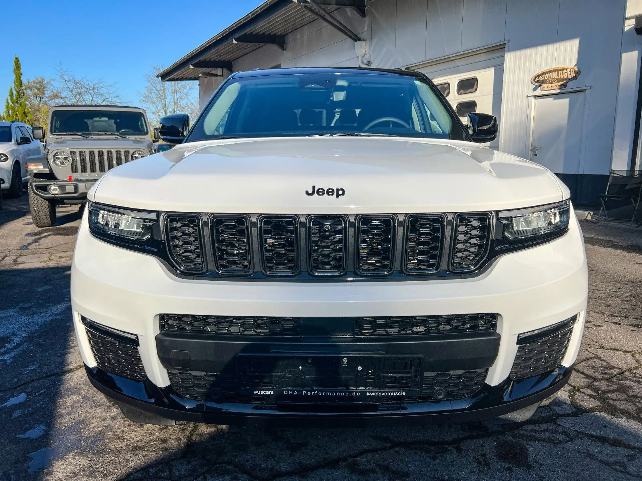 Jeep - Grand Cherokee