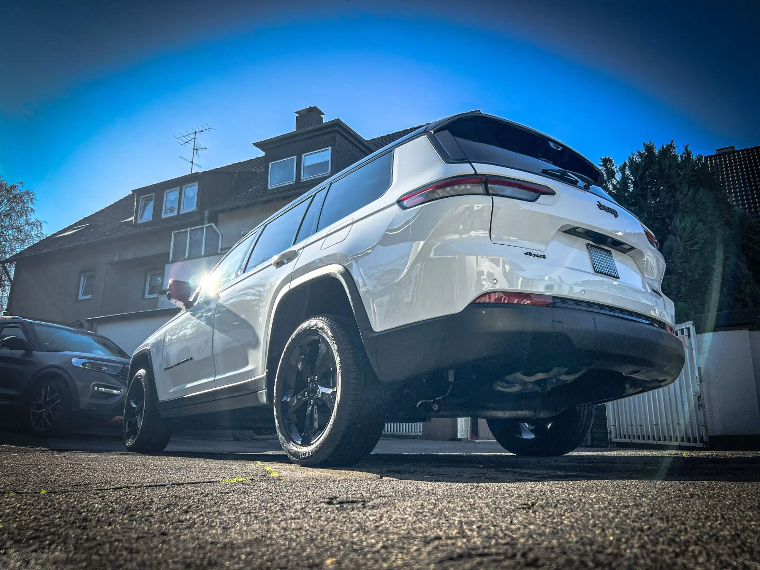 Jeep - Grand Cherokee