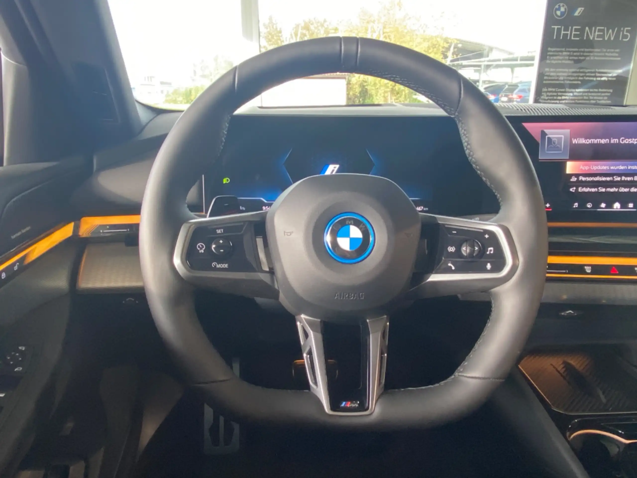 BMW - i5