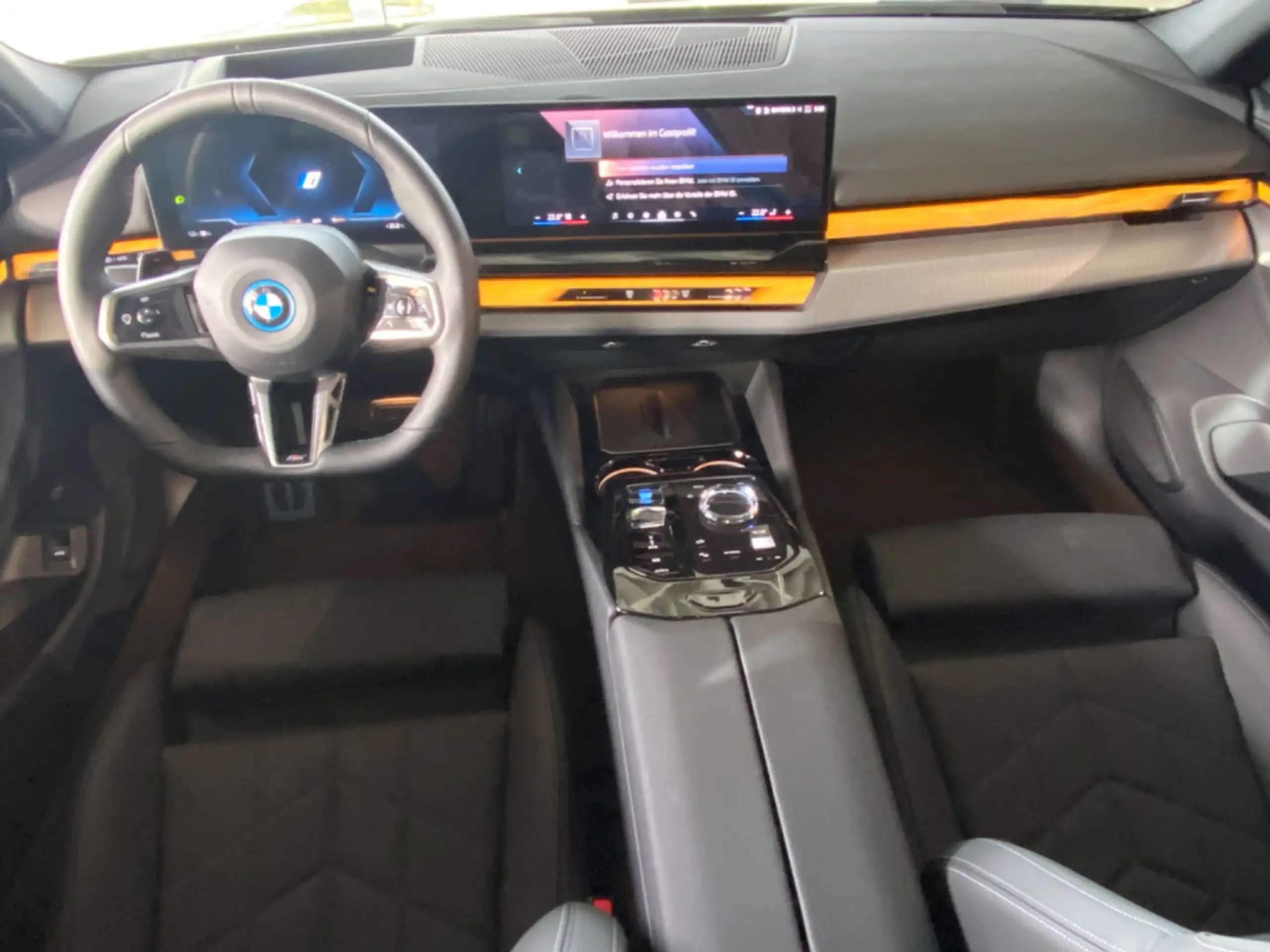 BMW - i5