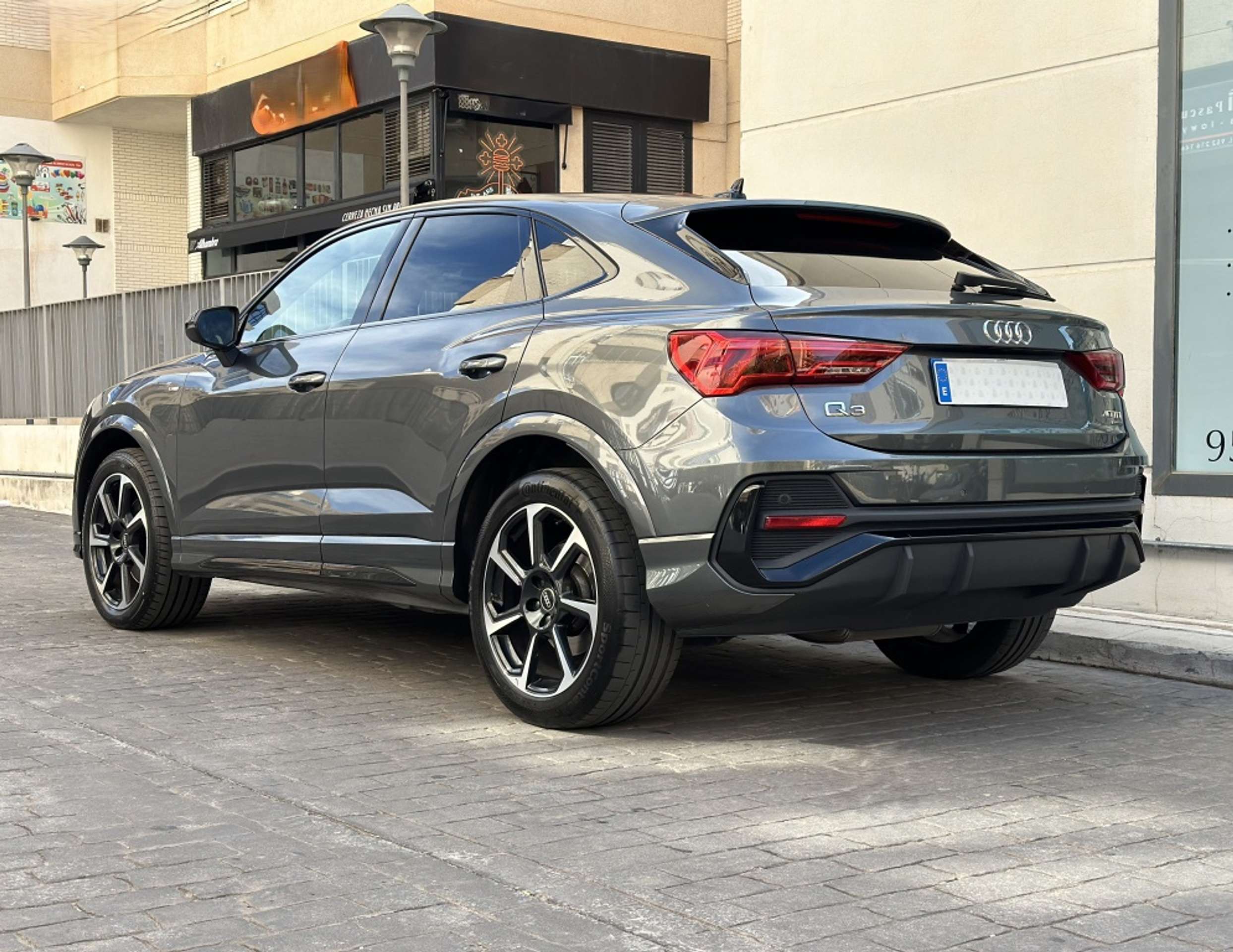 Audi - Q3