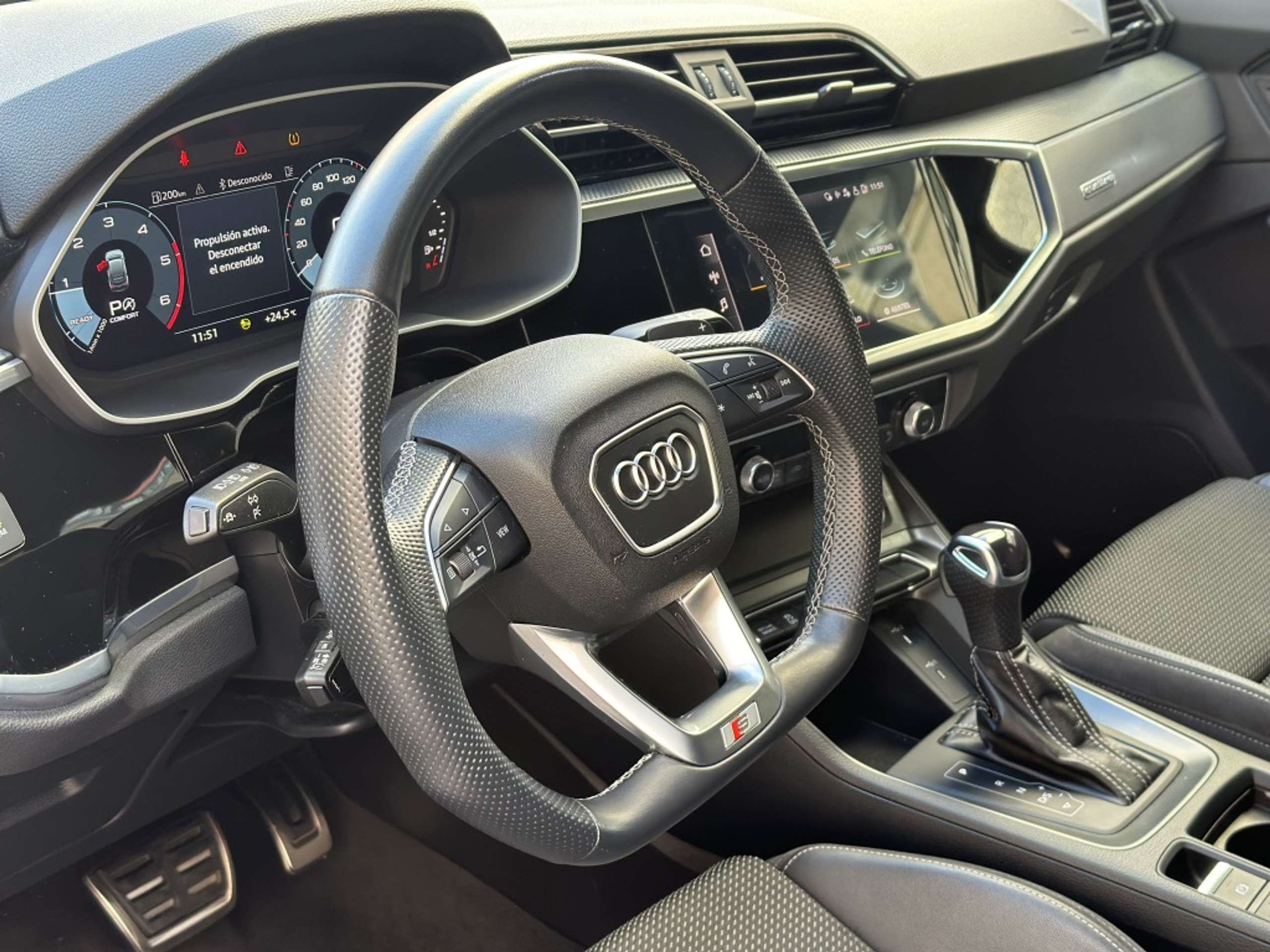 Audi - Q3