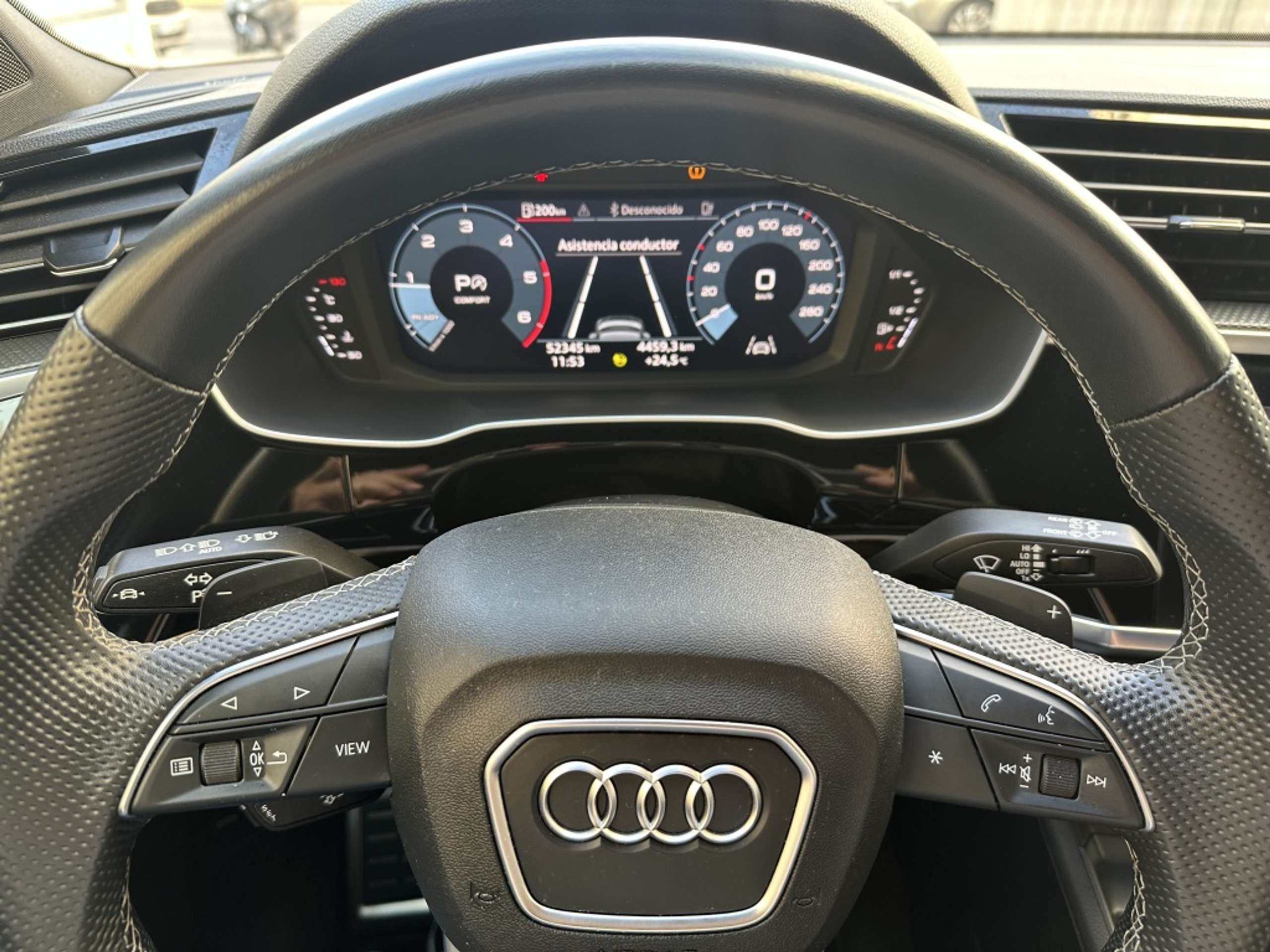 Audi - Q3