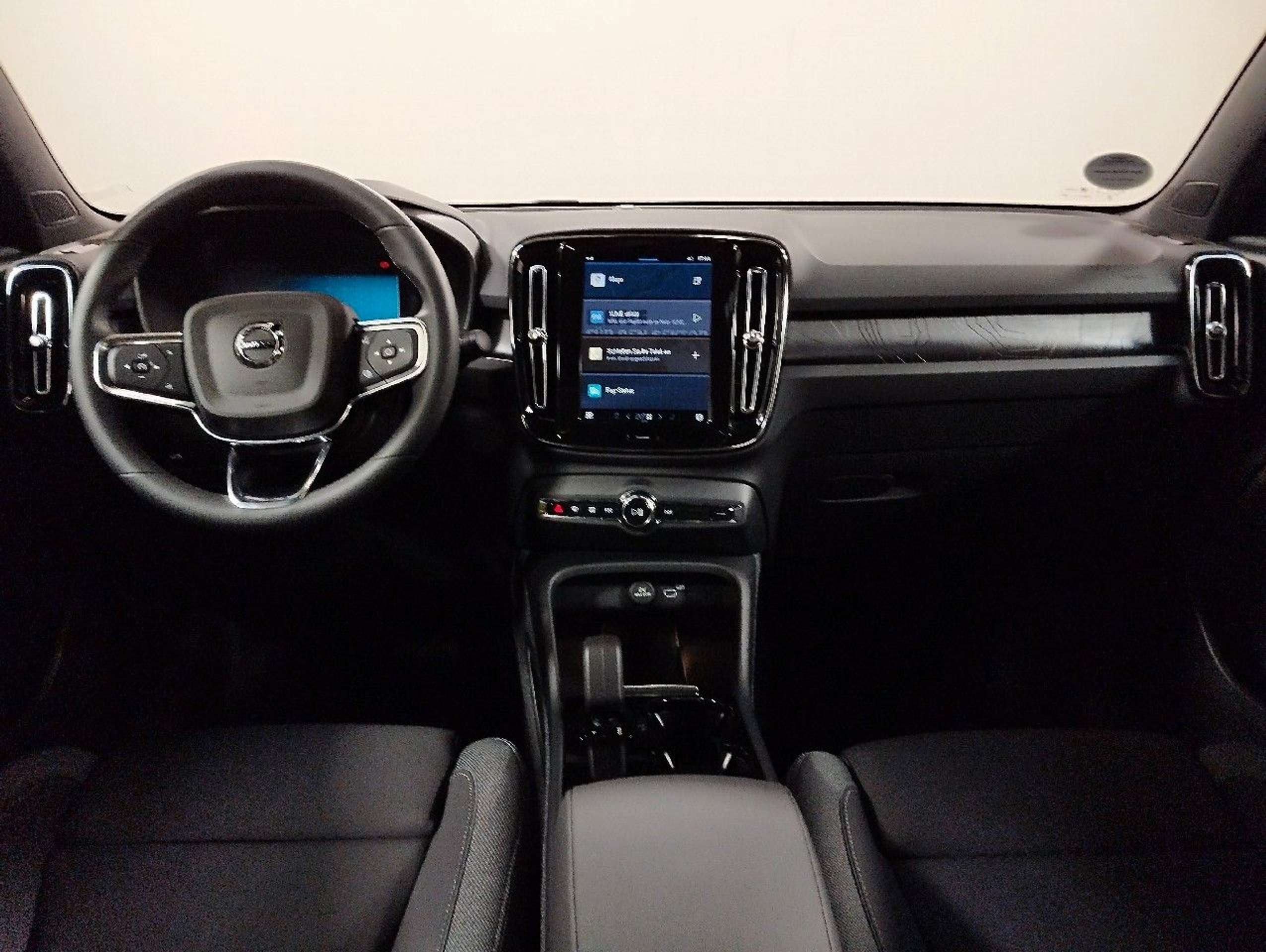 Volvo - C40