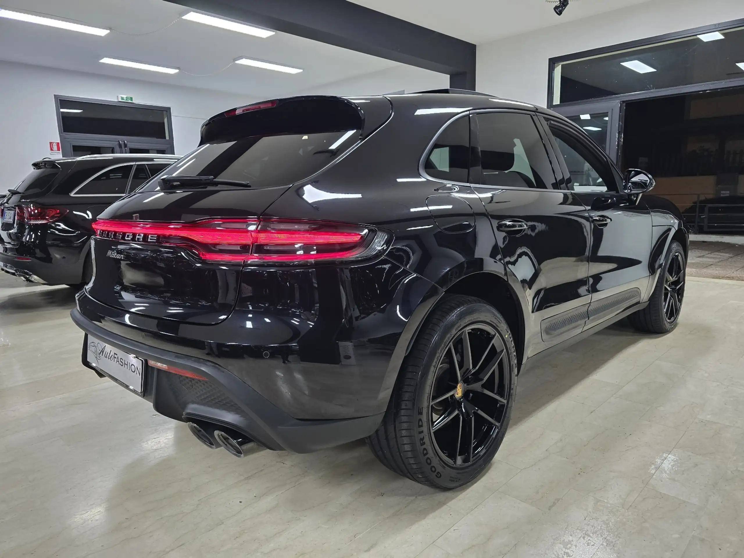 Porsche - Macan