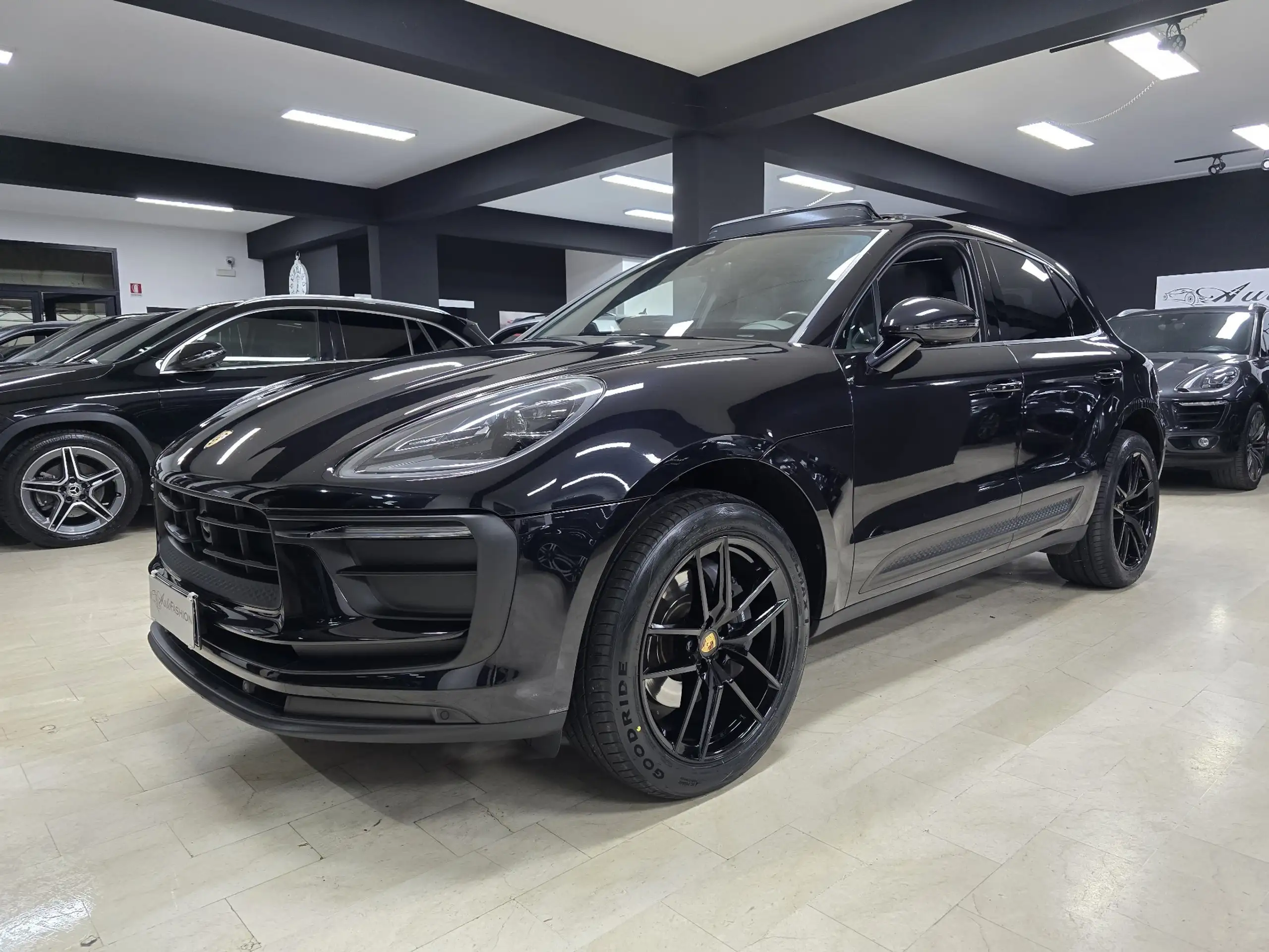 Porsche - Macan