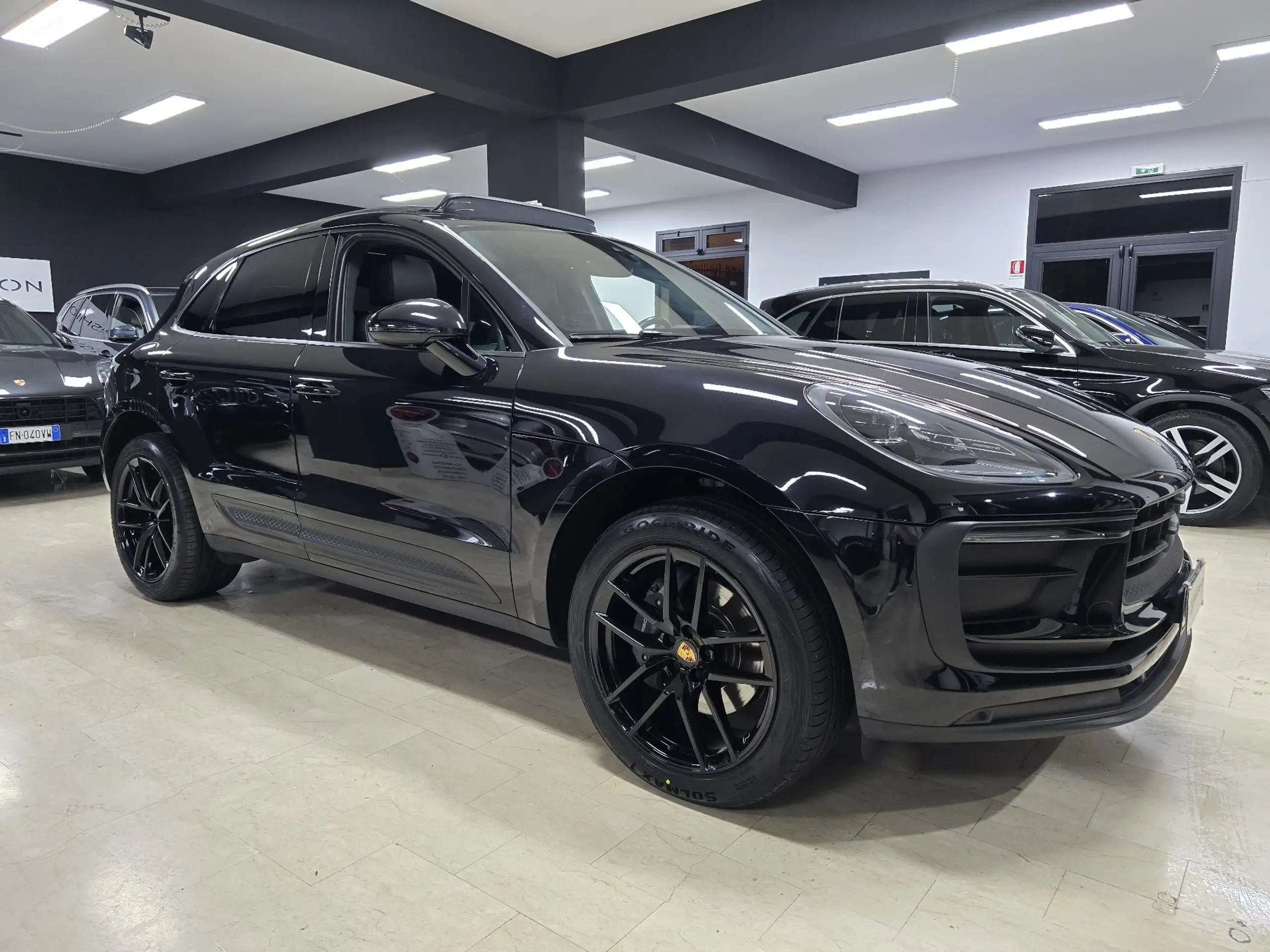 Porsche - Macan