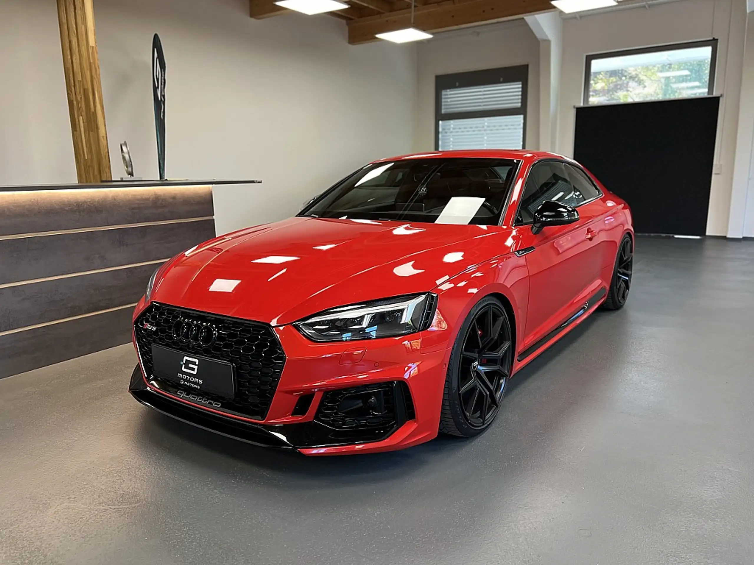 Audi - RS5