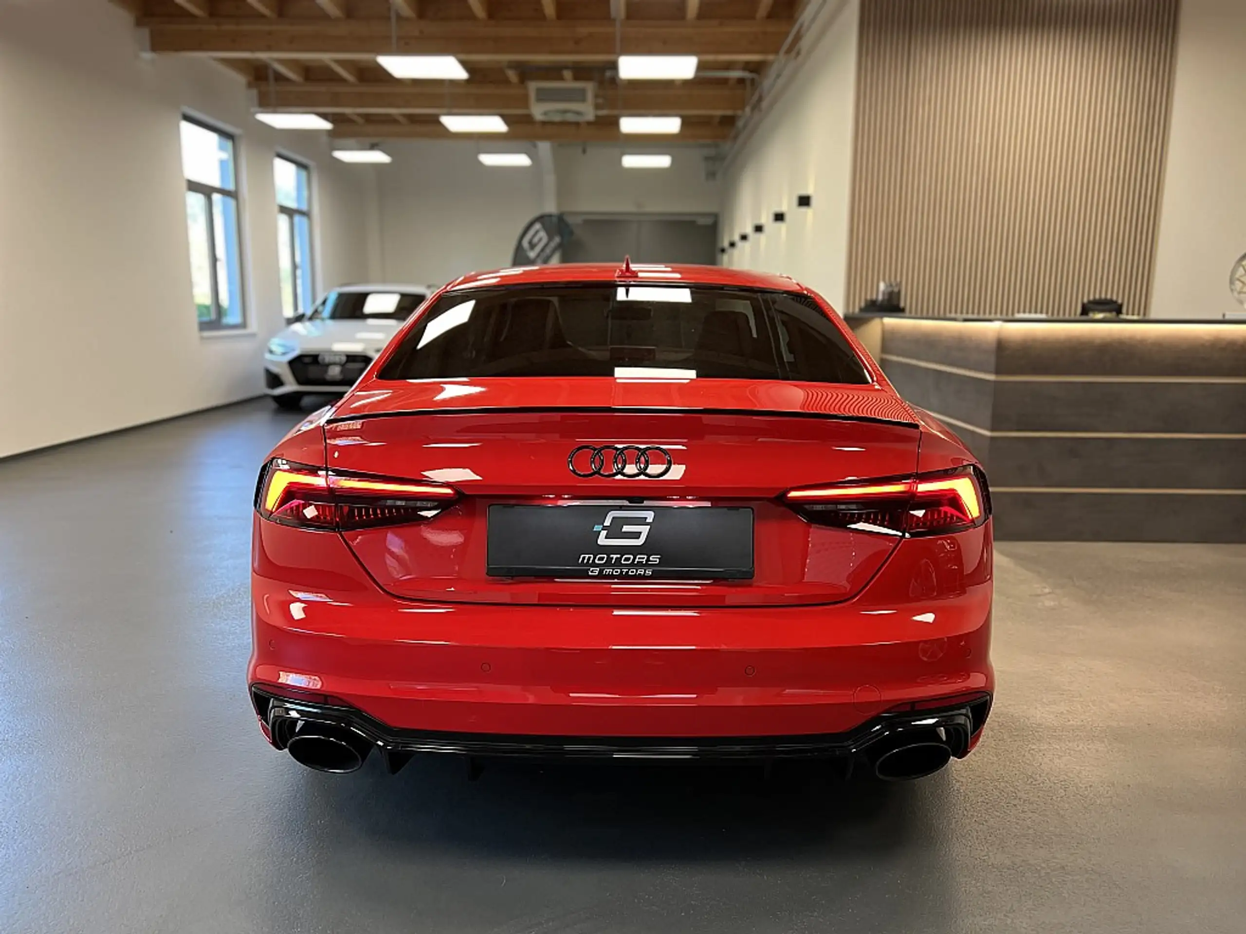 Audi - RS5