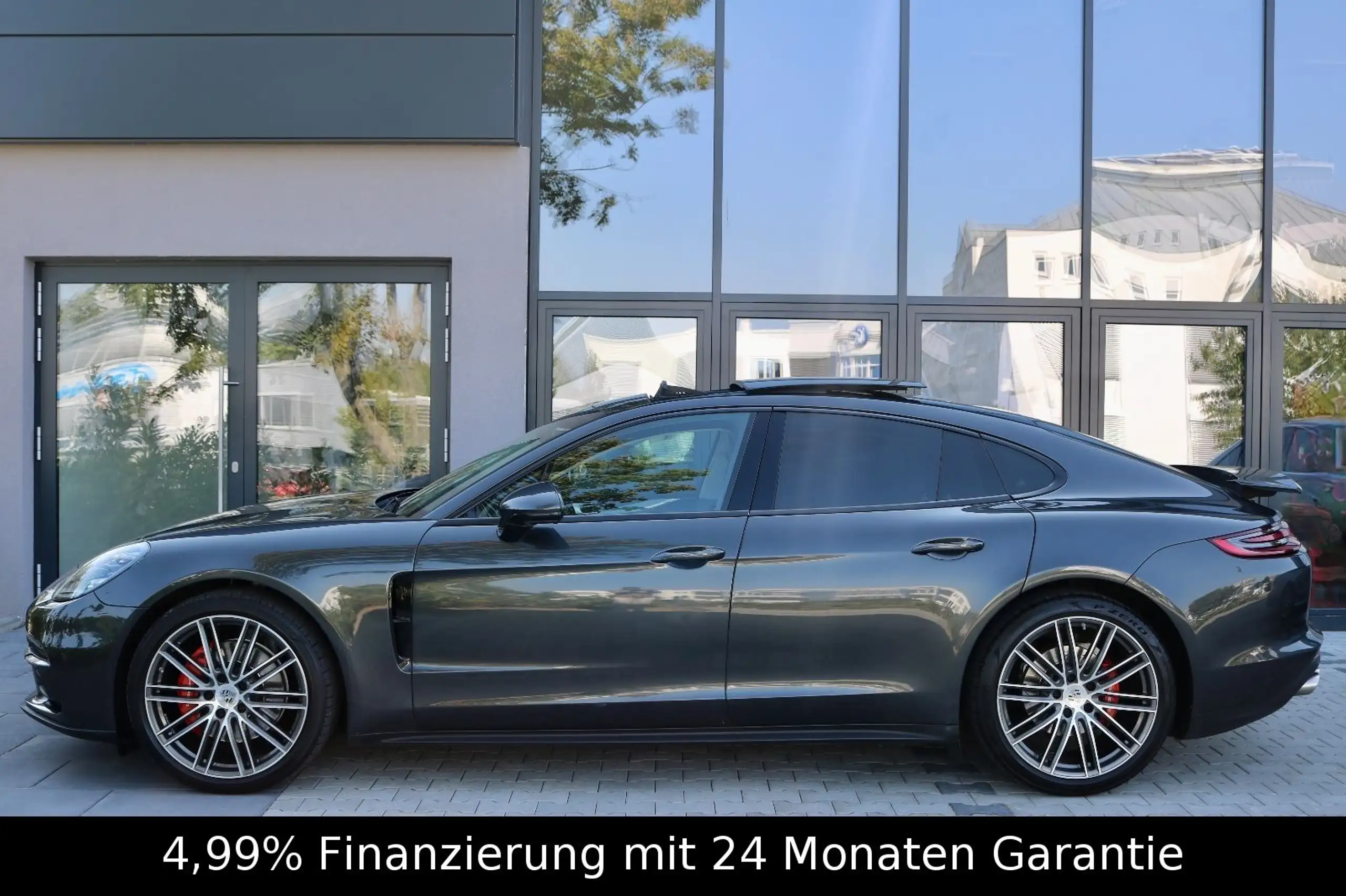 Porsche - Panamera