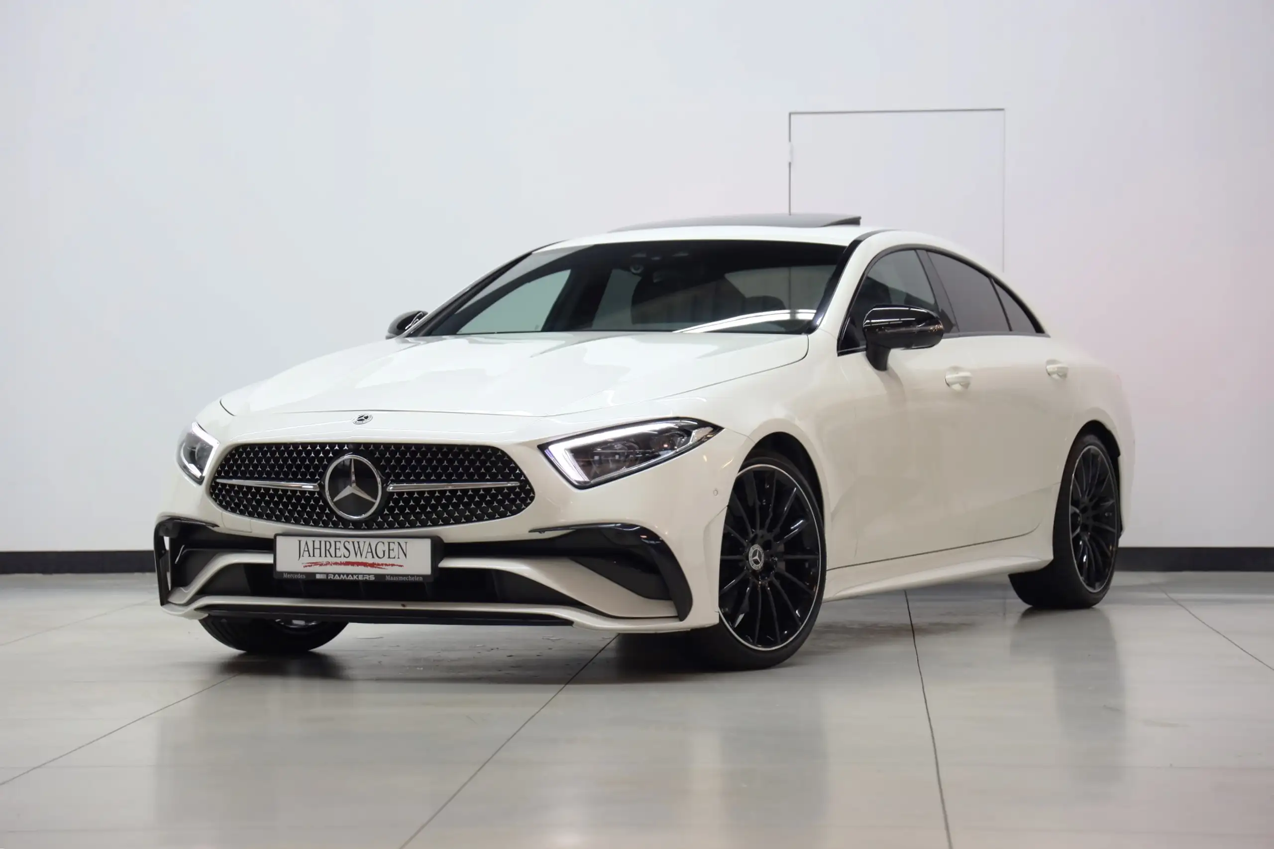 Mercedes-Benz - CLS 220