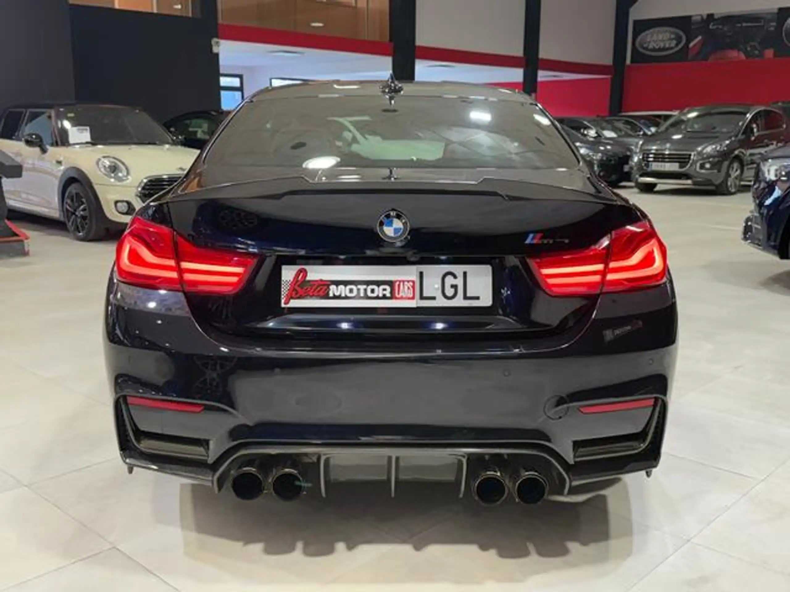 BMW - M4