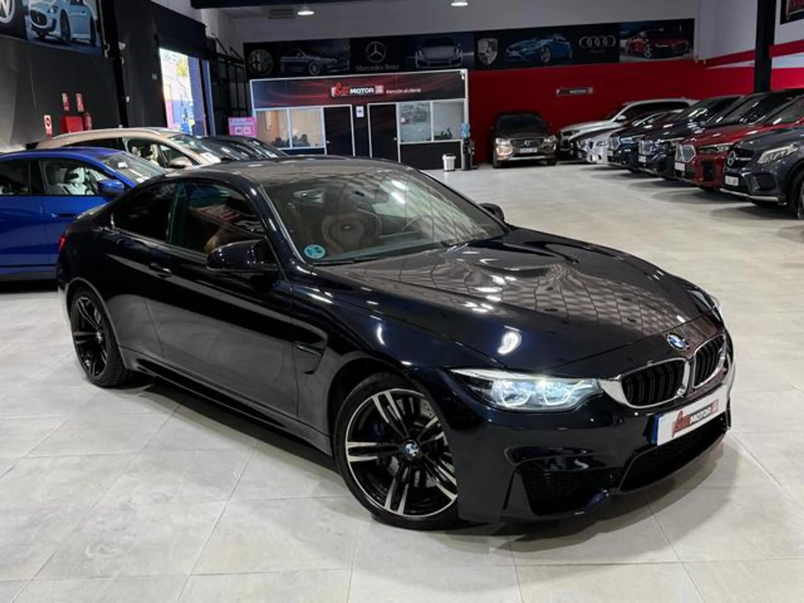 BMW - M4