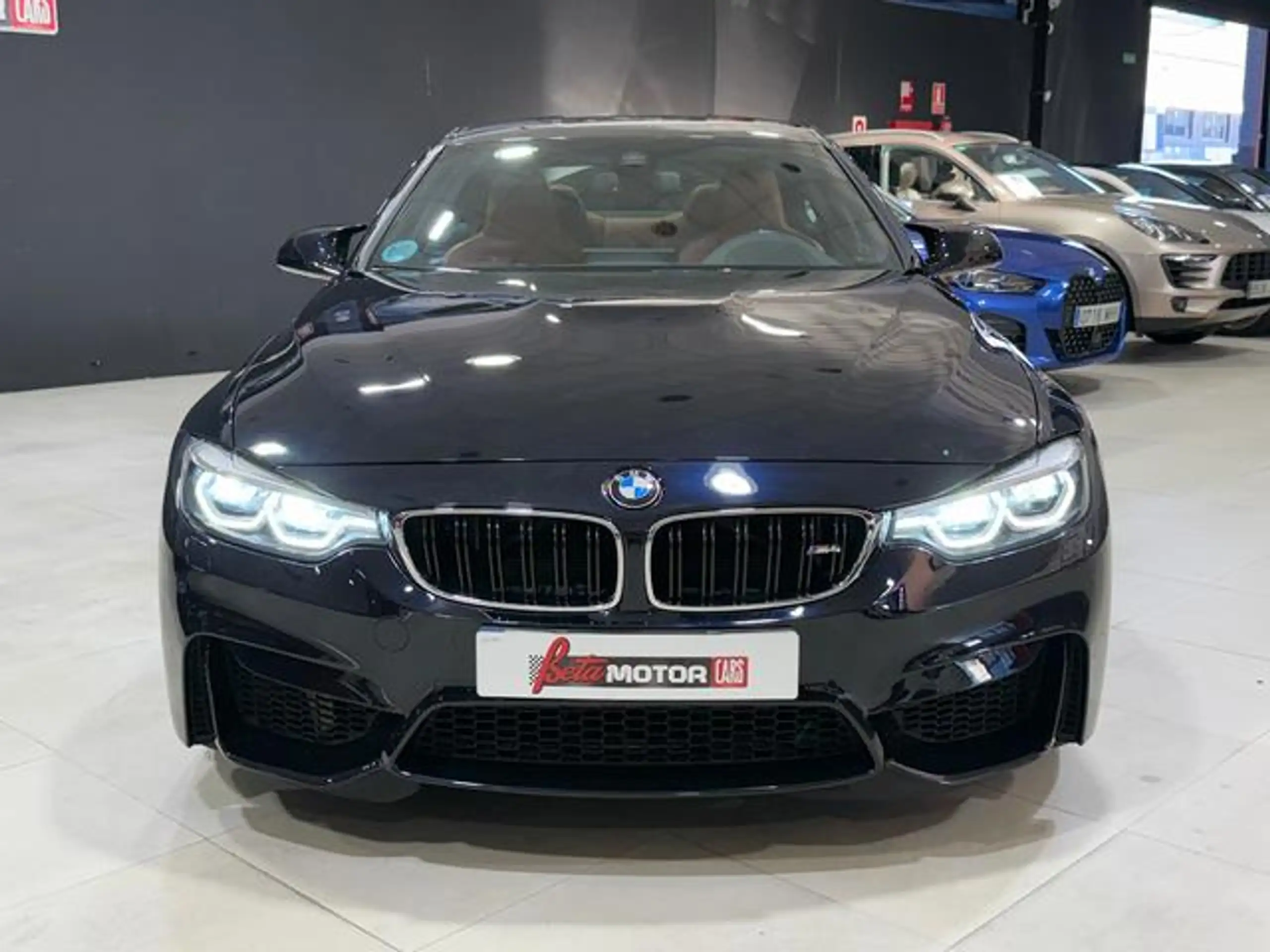 BMW - M4