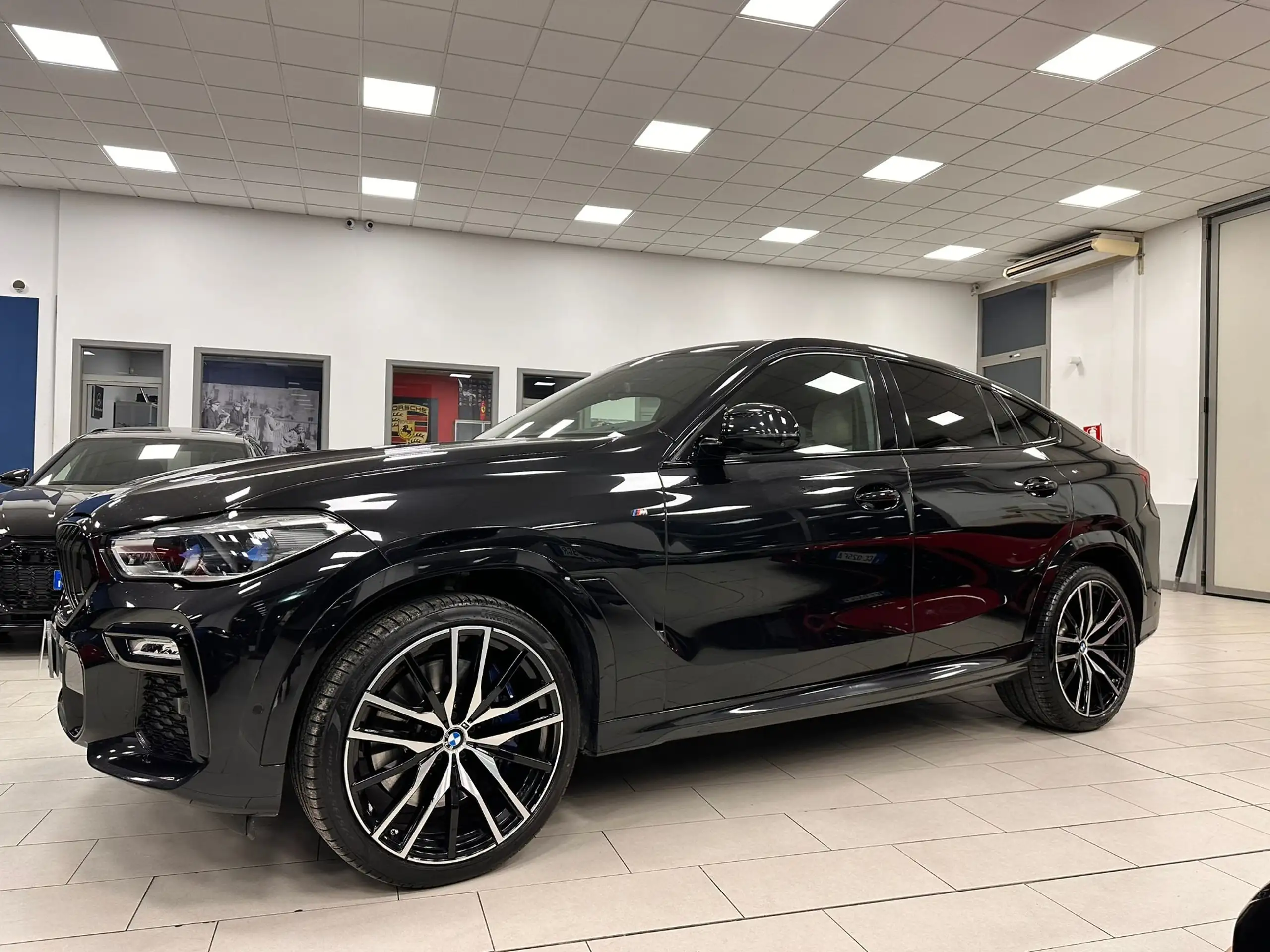 BMW - X6