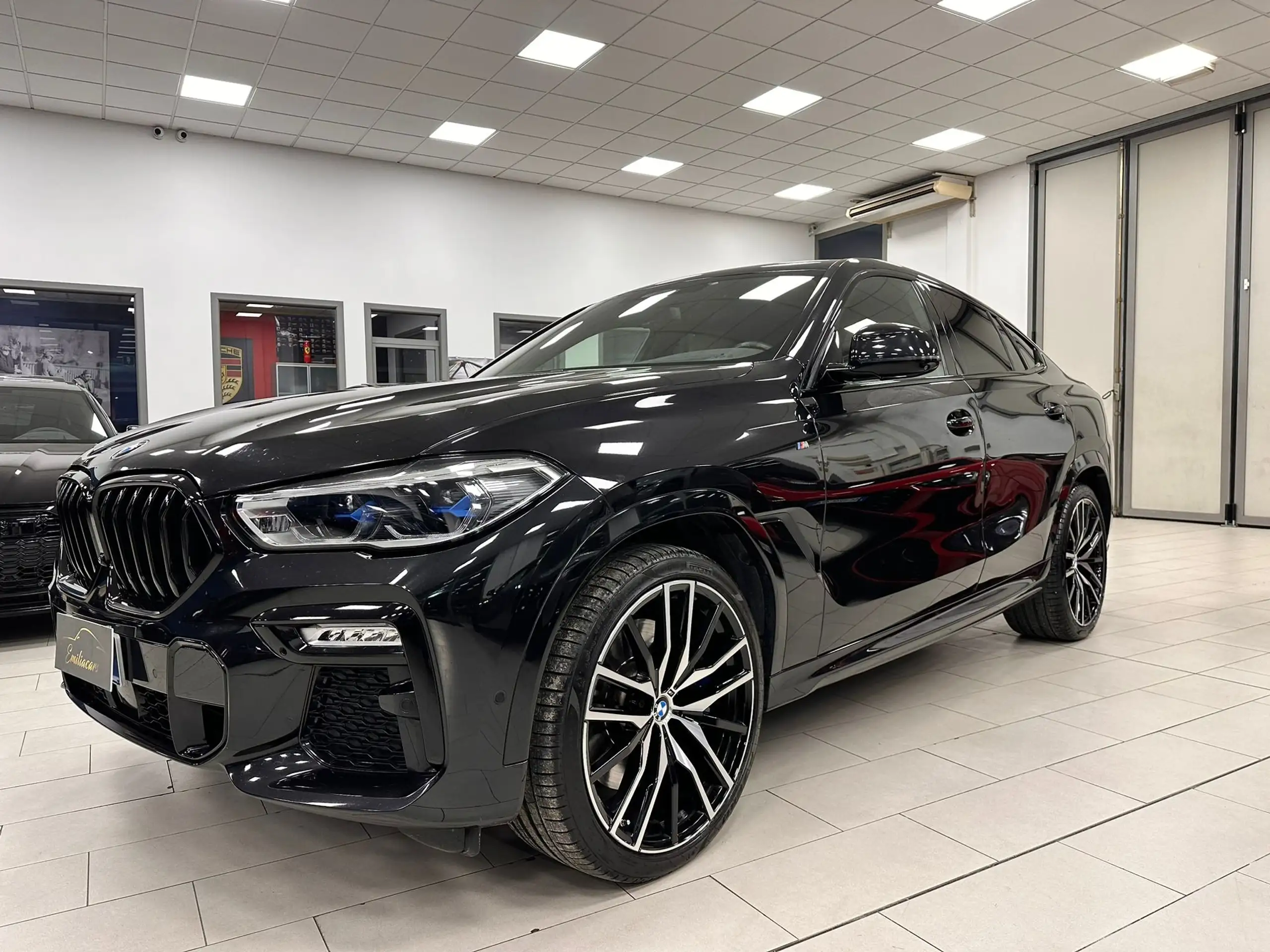 BMW - X6