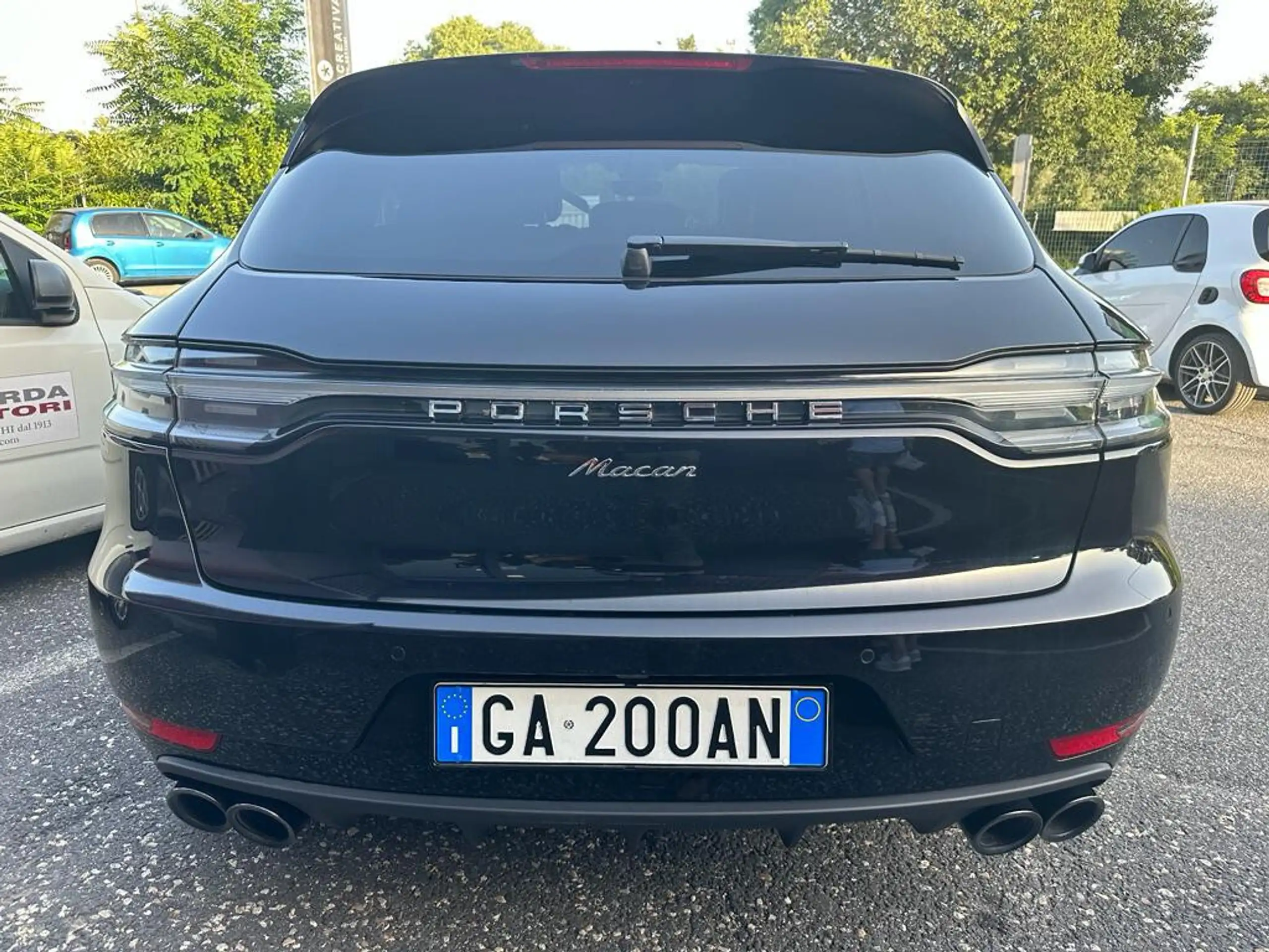 Porsche - Macan