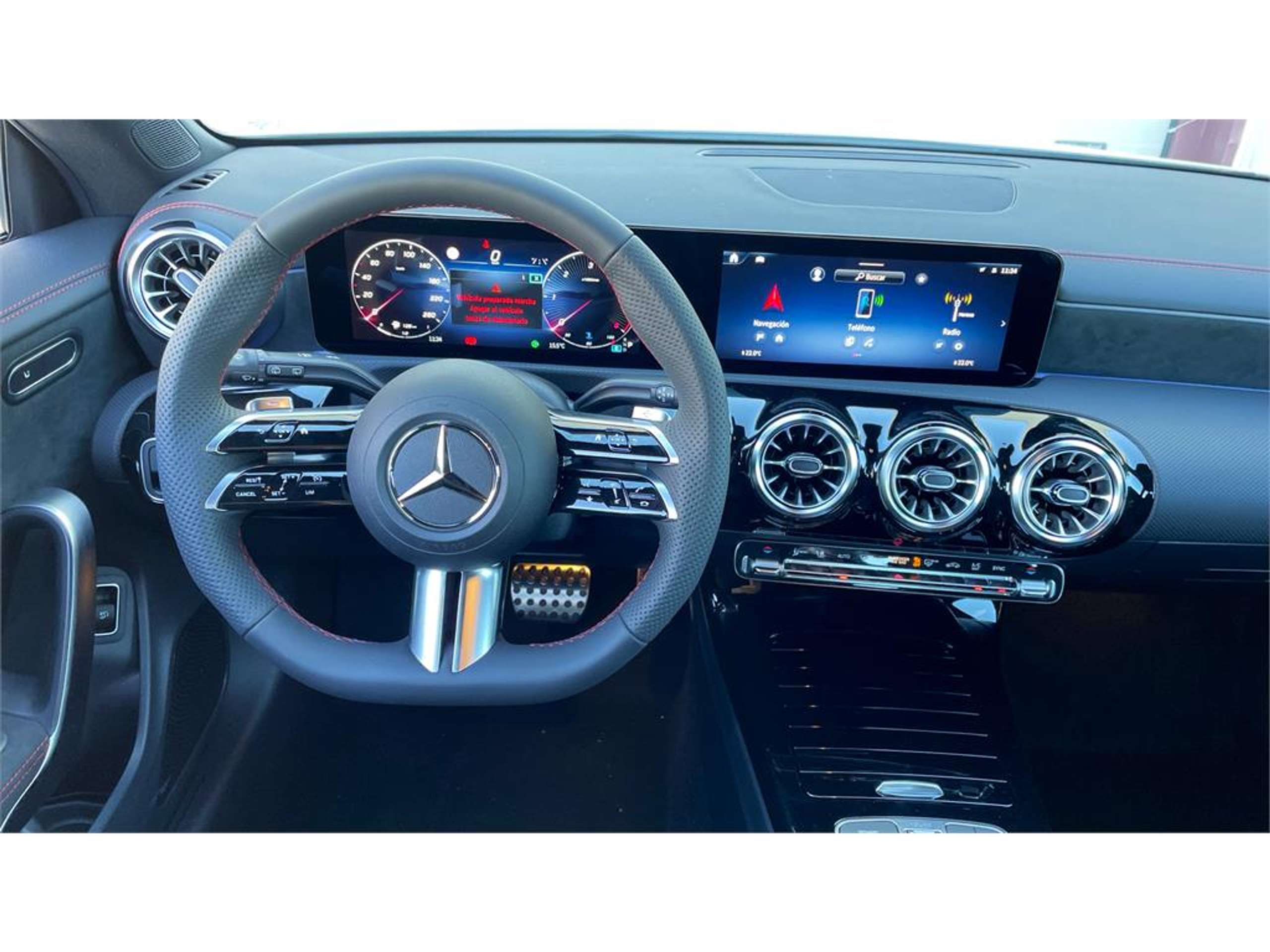 Mercedes-Benz - CLA 200