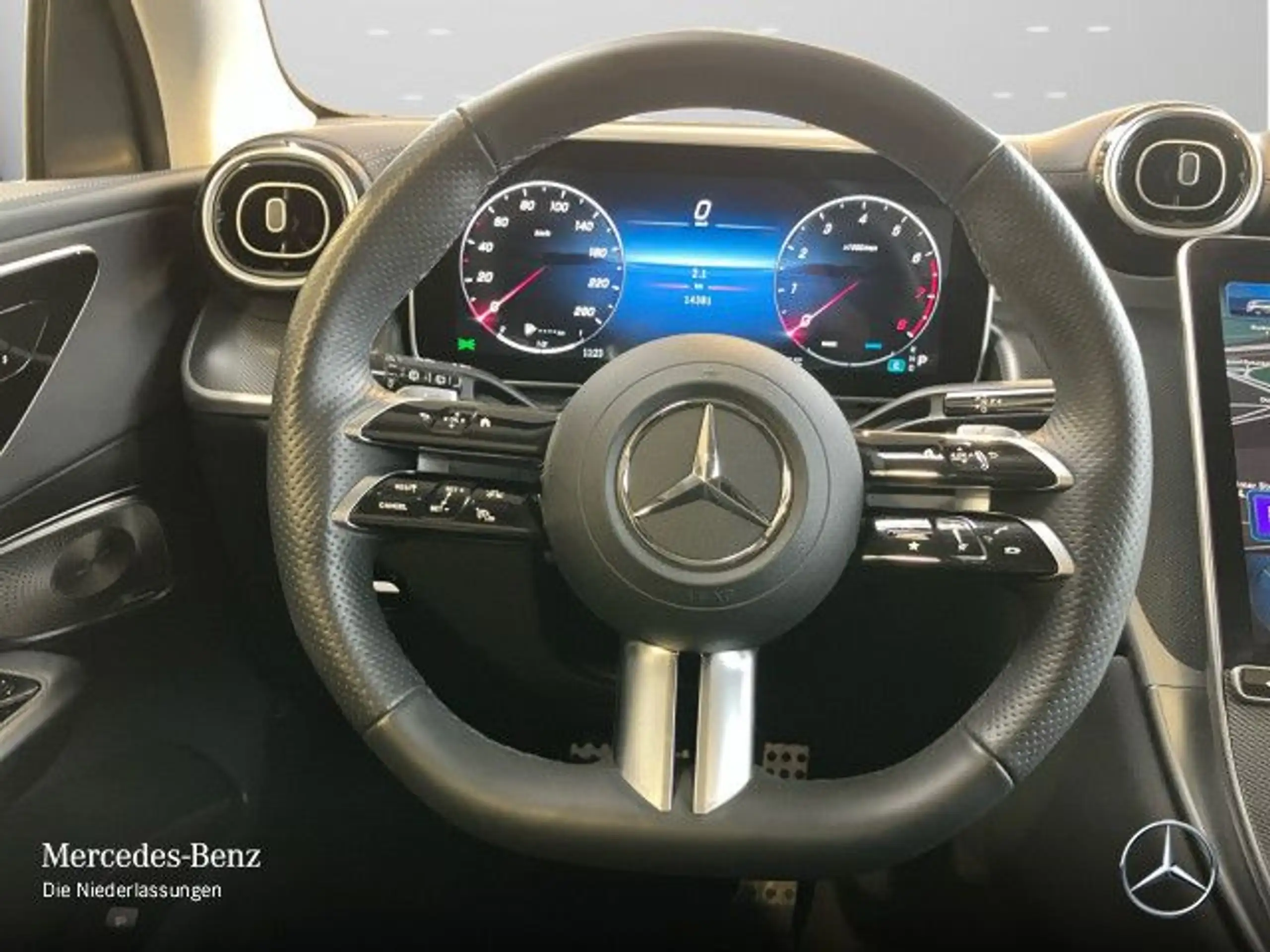 Mercedes-Benz - GLC 200