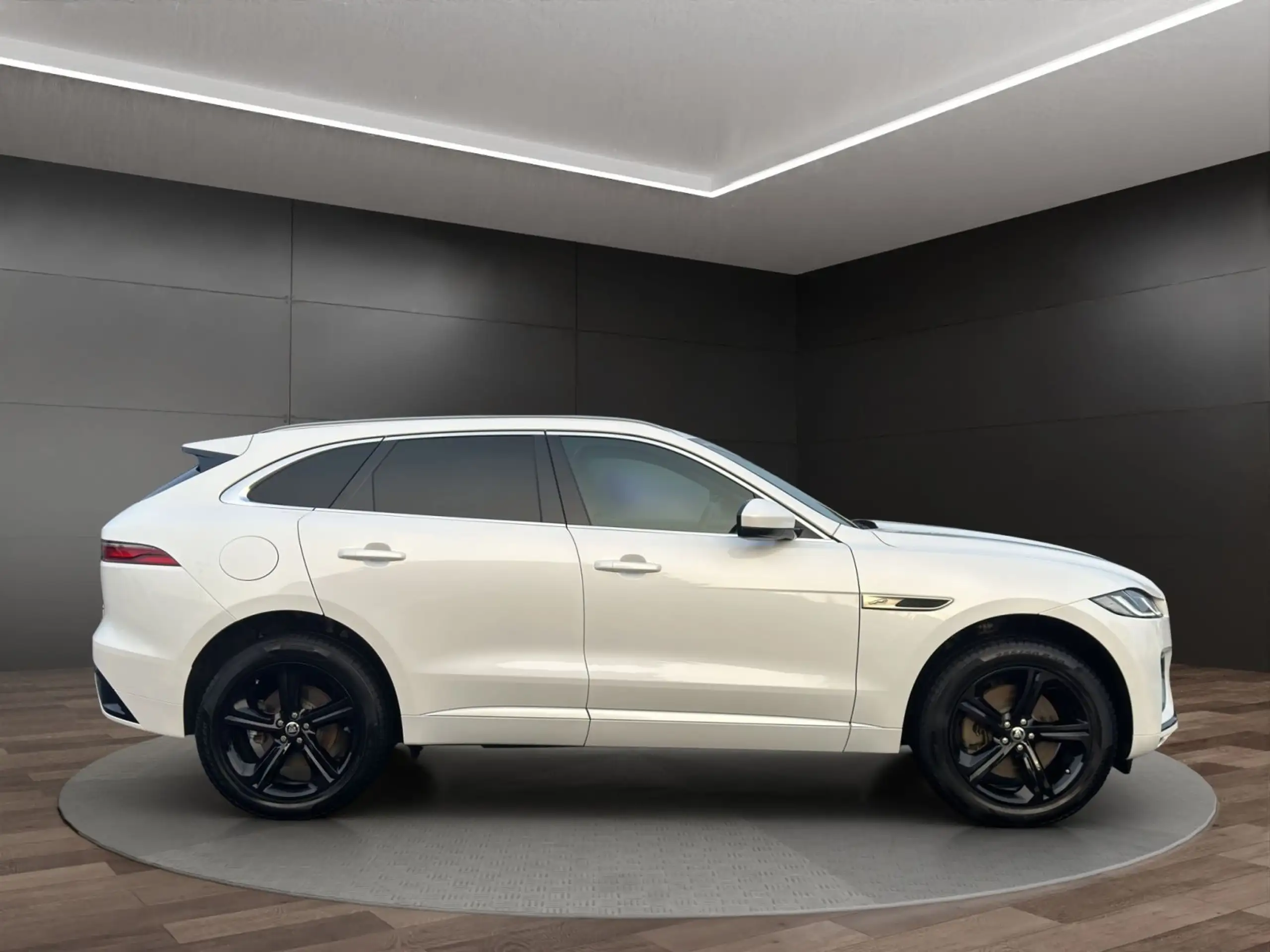 Jaguar - F-Pace