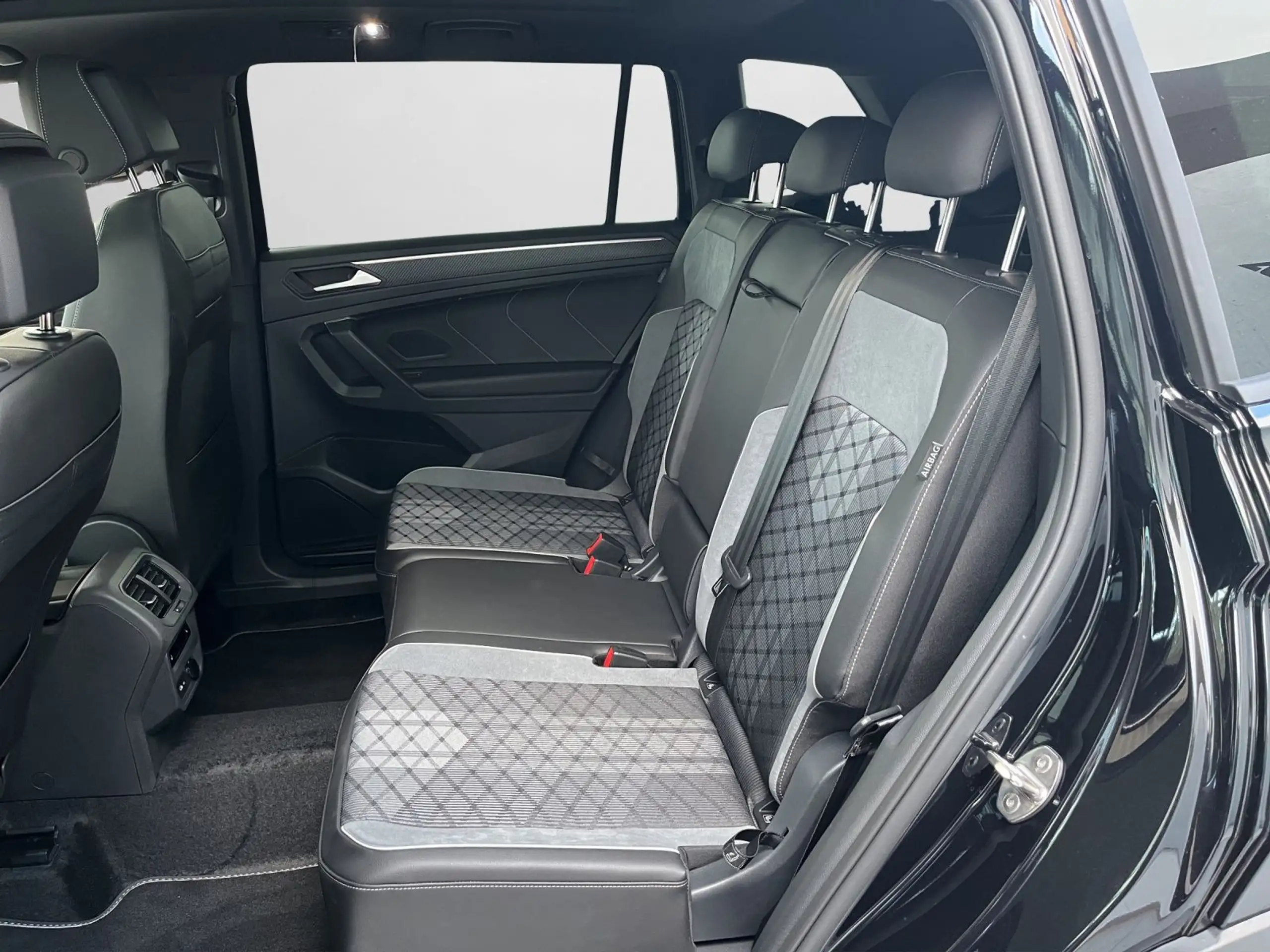 Volkswagen - Tiguan Allspace