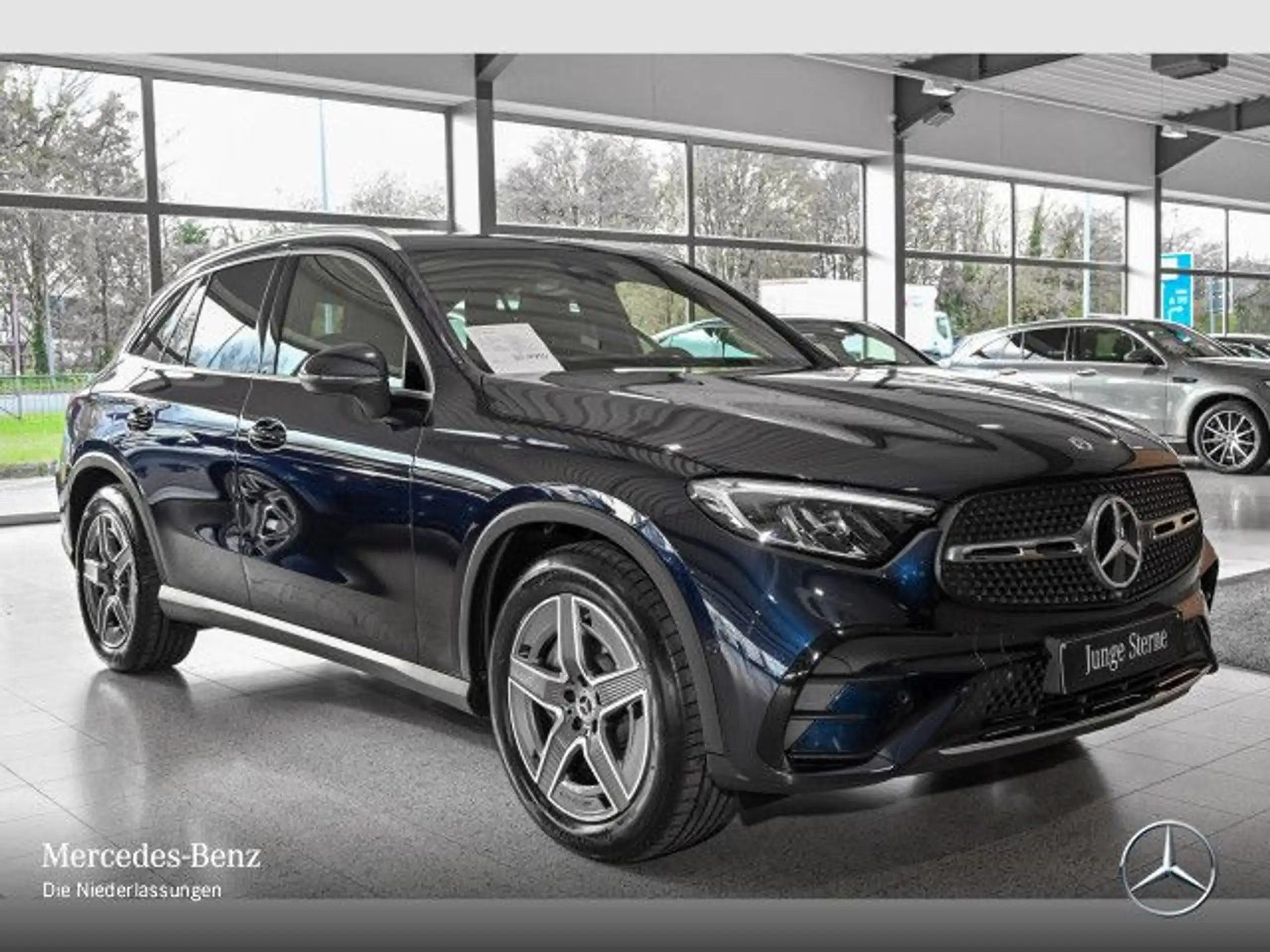 Mercedes-Benz - GLC 300