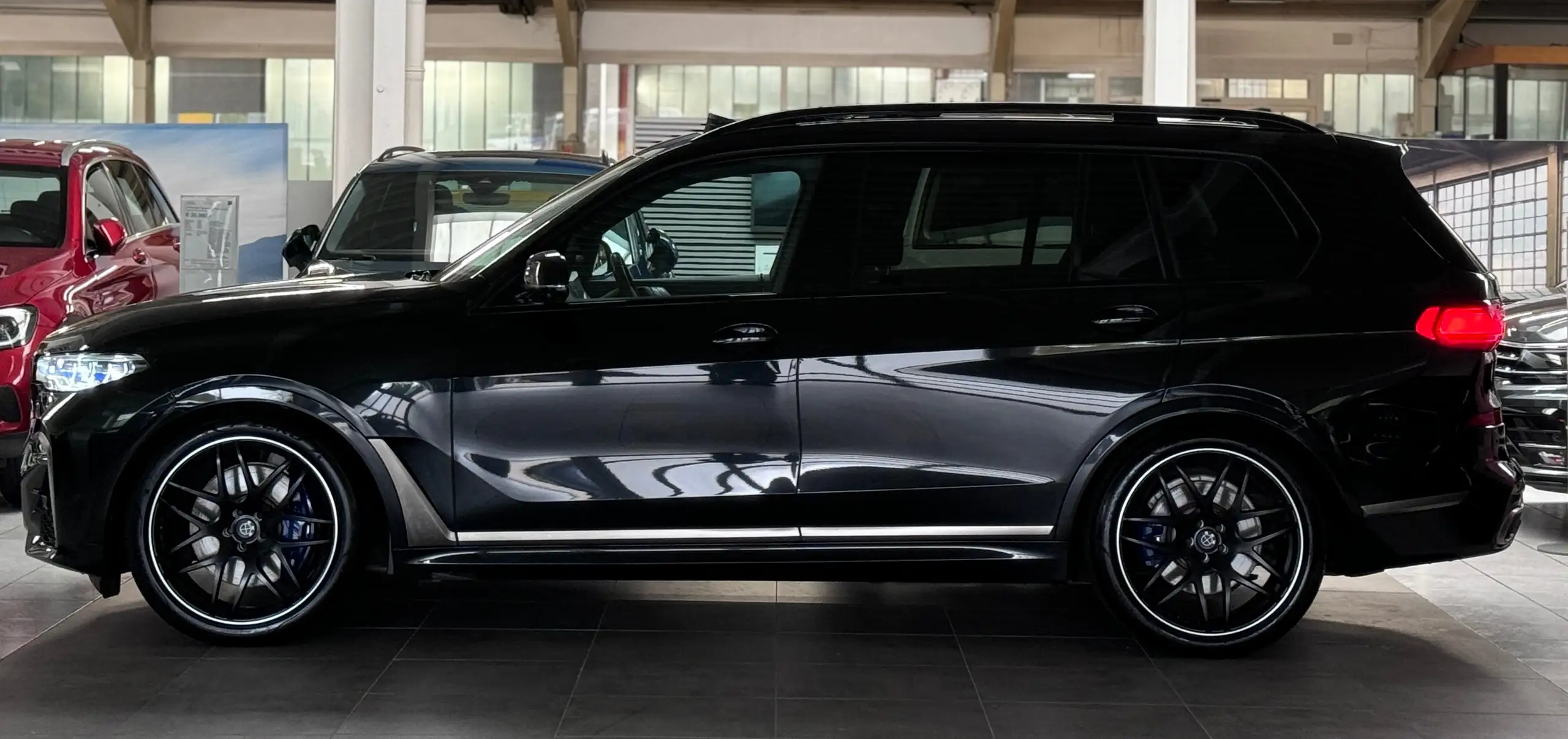 BMW - X7 M