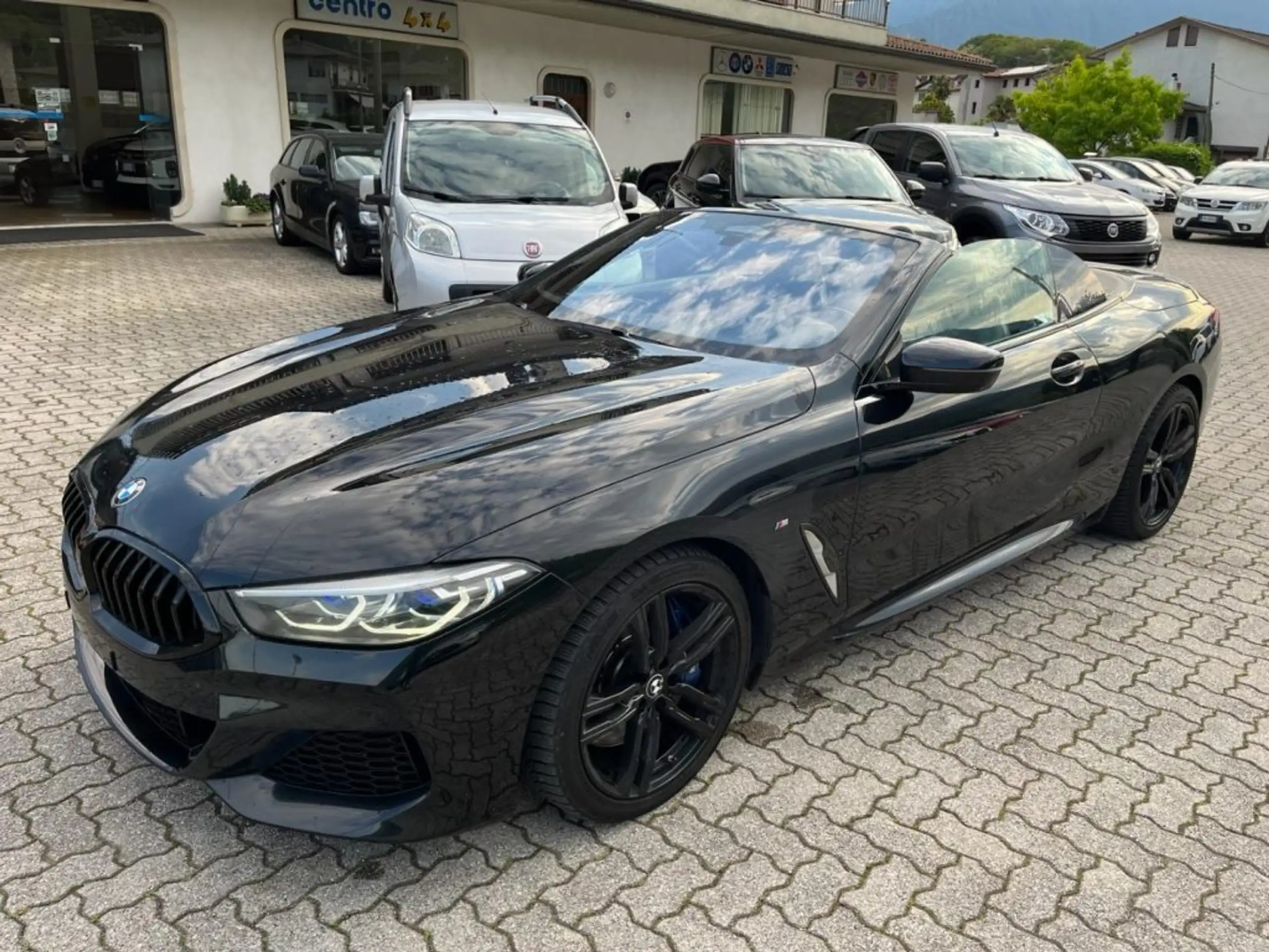 BMW - 840