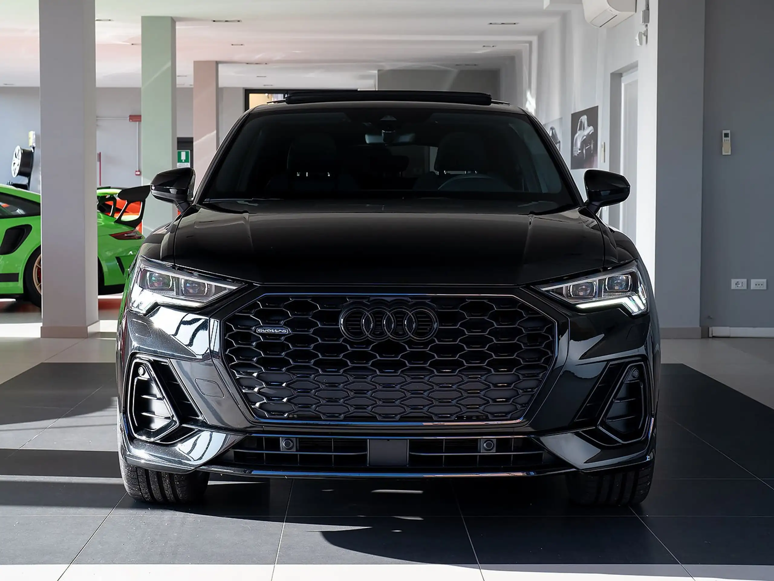 Audi - Q3