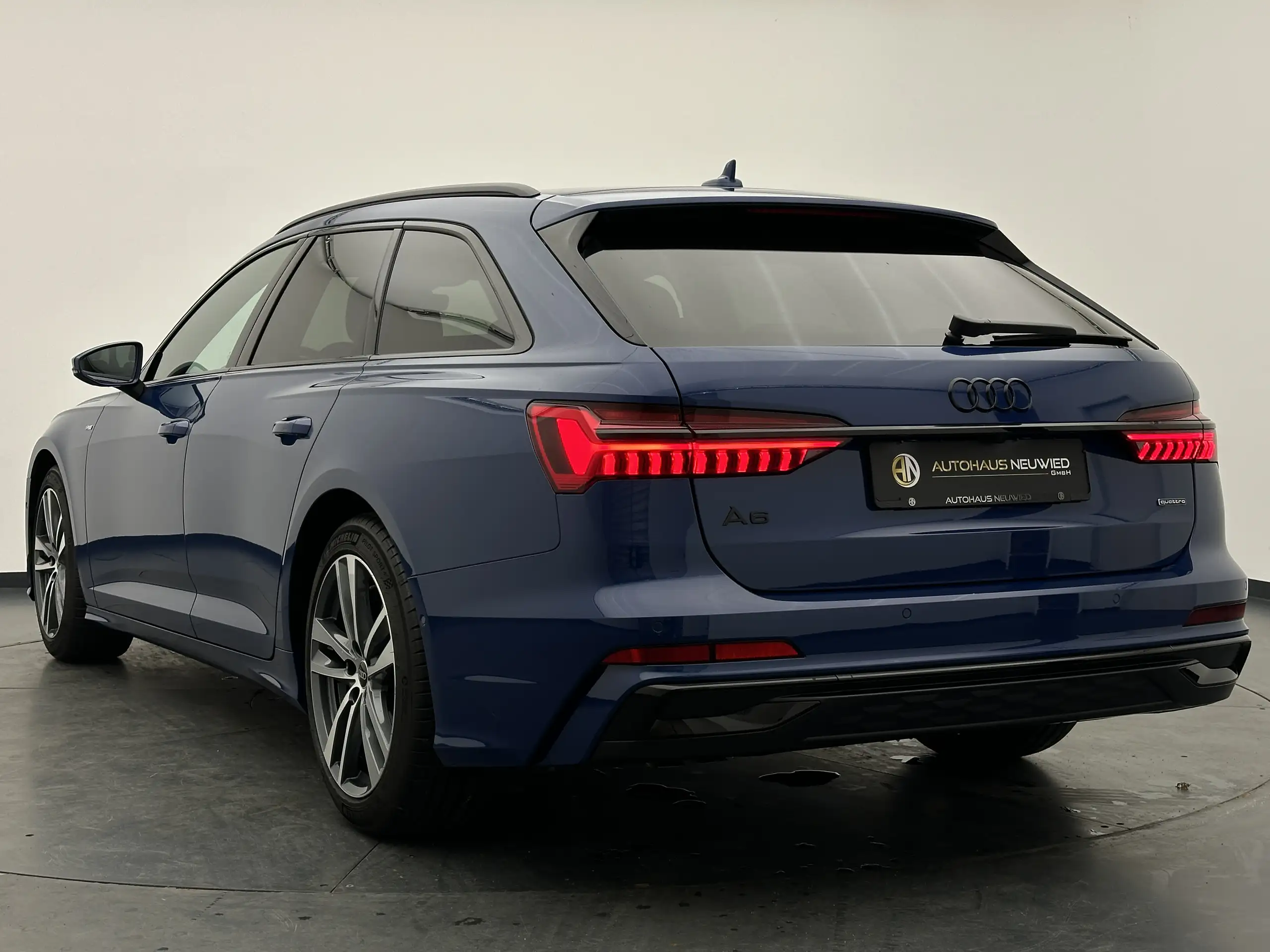 Audi - A6