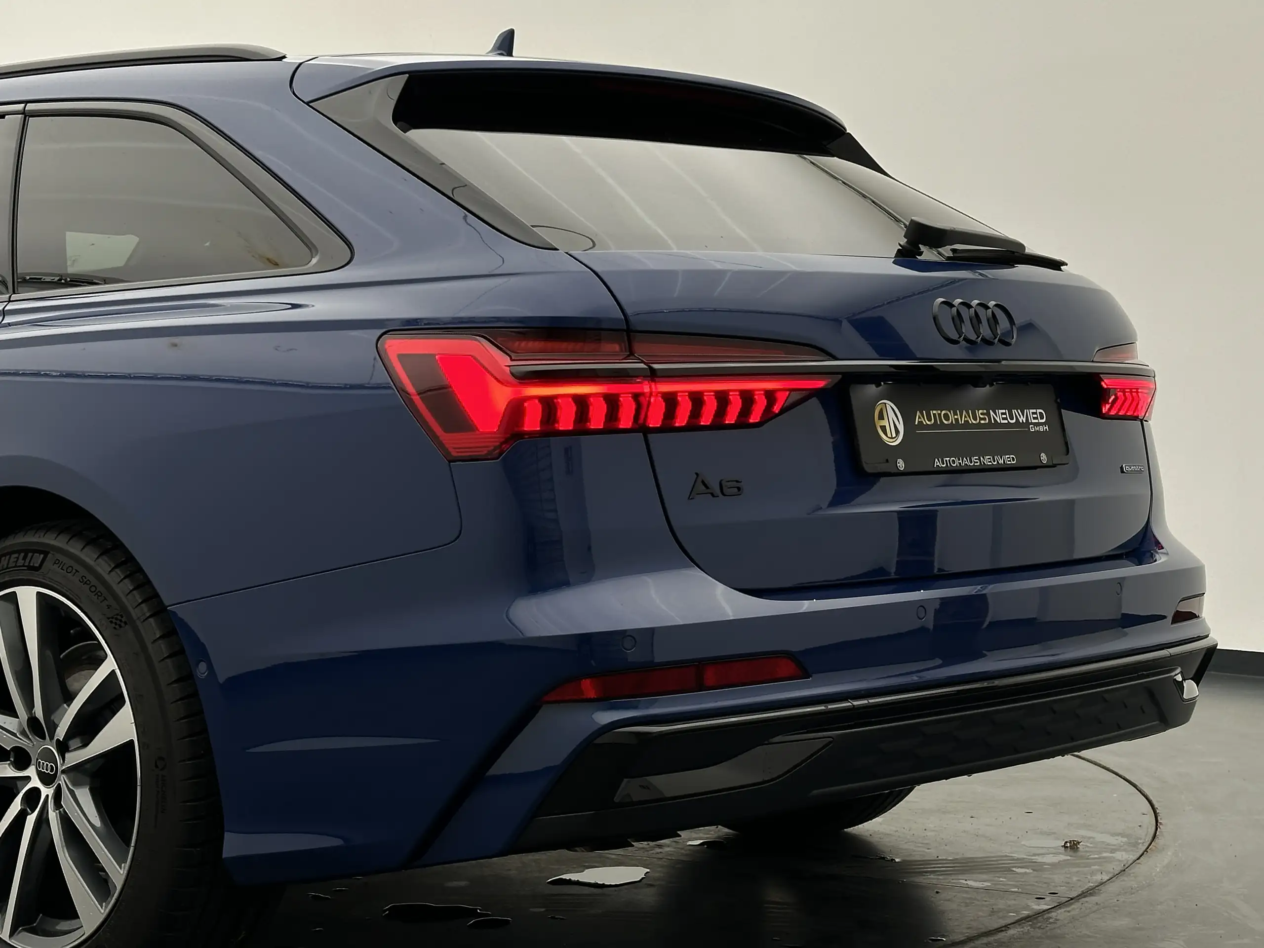 Audi - A6