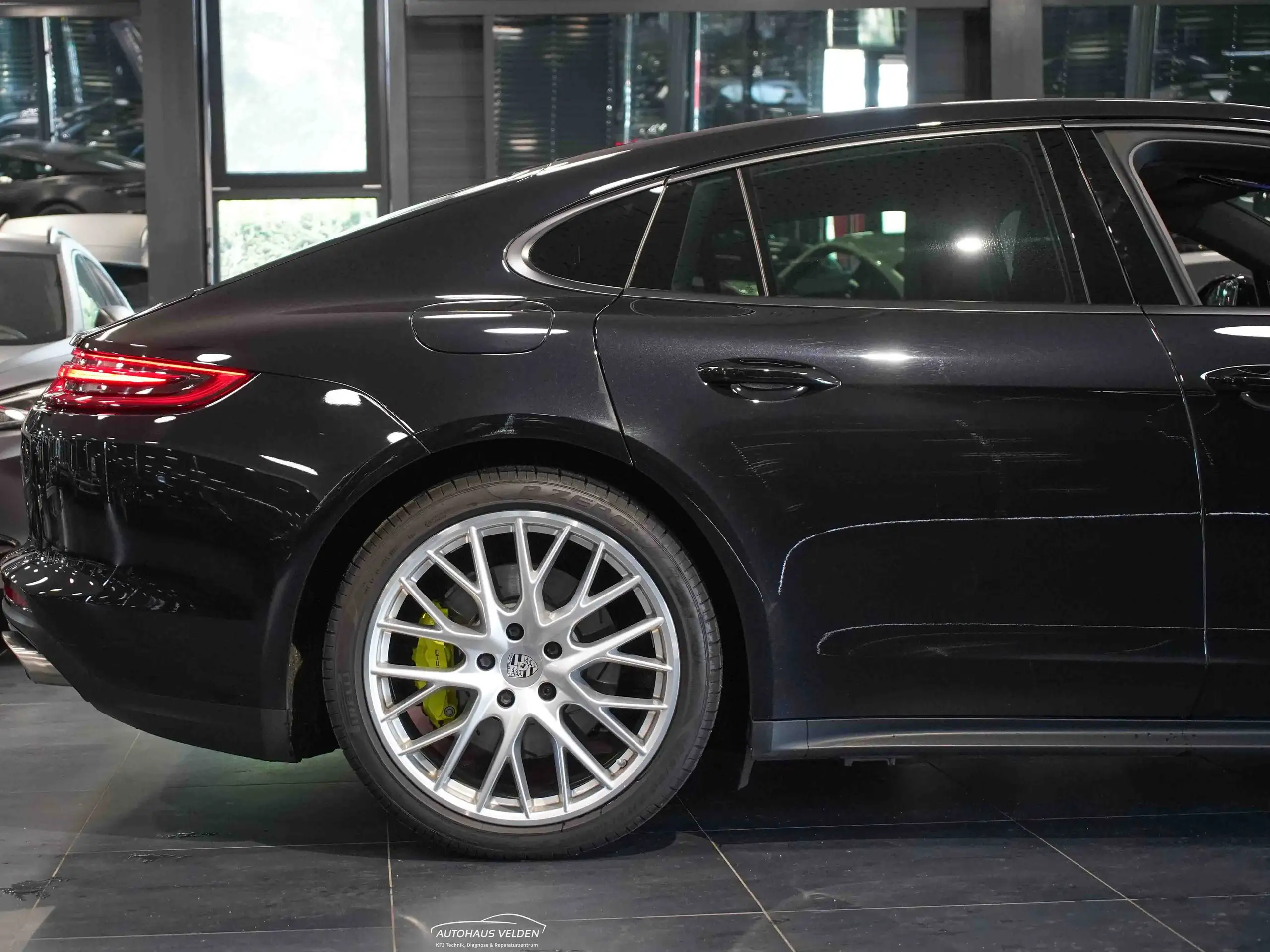 Porsche - Panamera