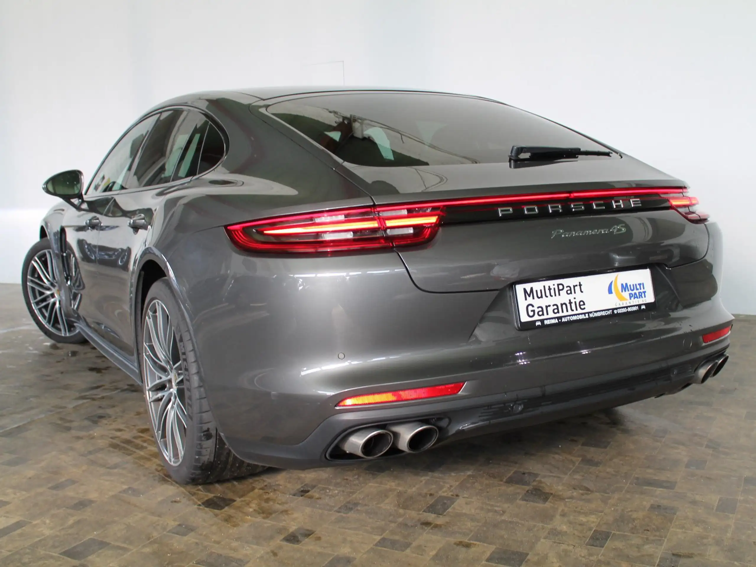 Porsche - Panamera