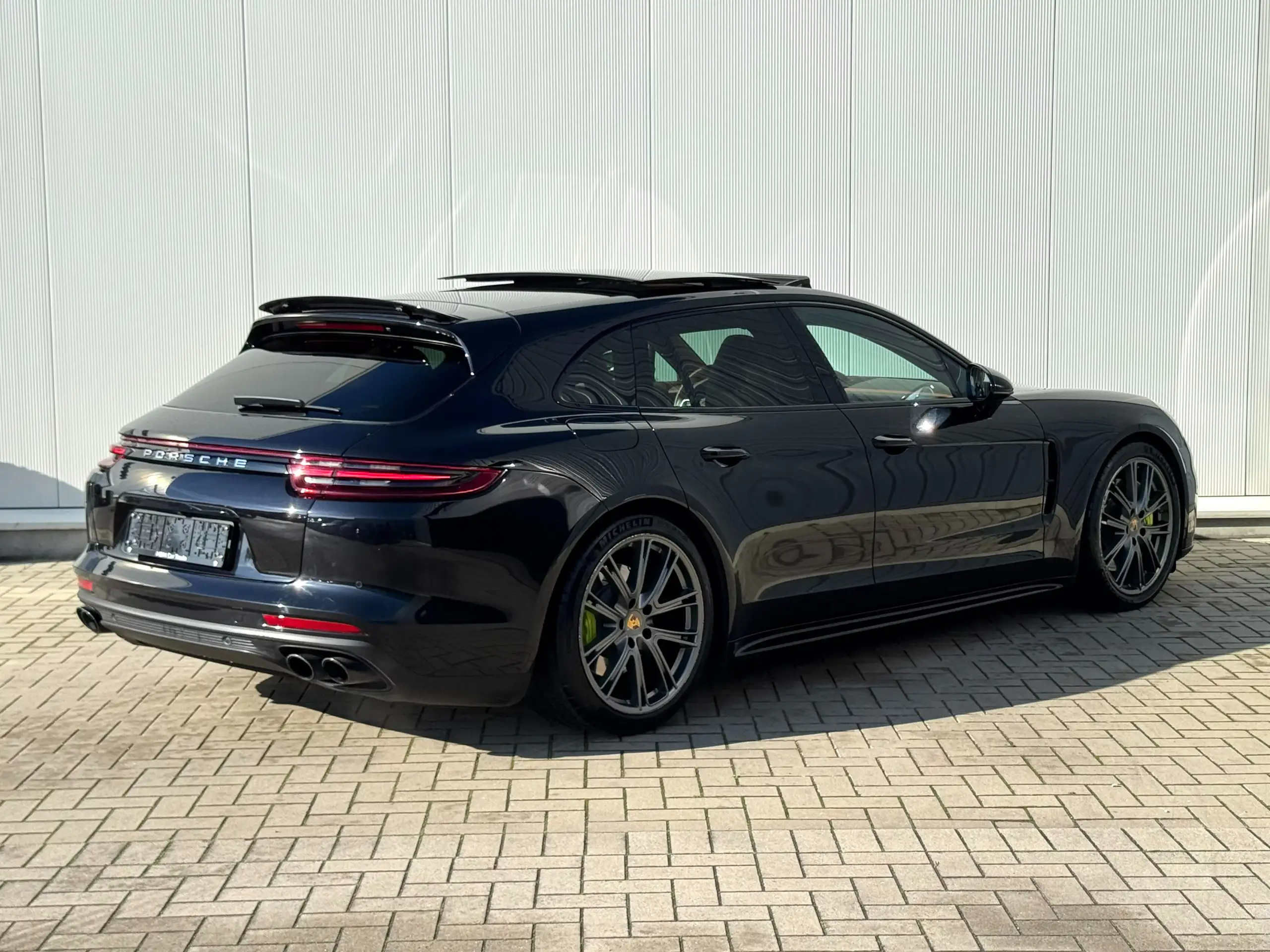 Porsche - Panamera