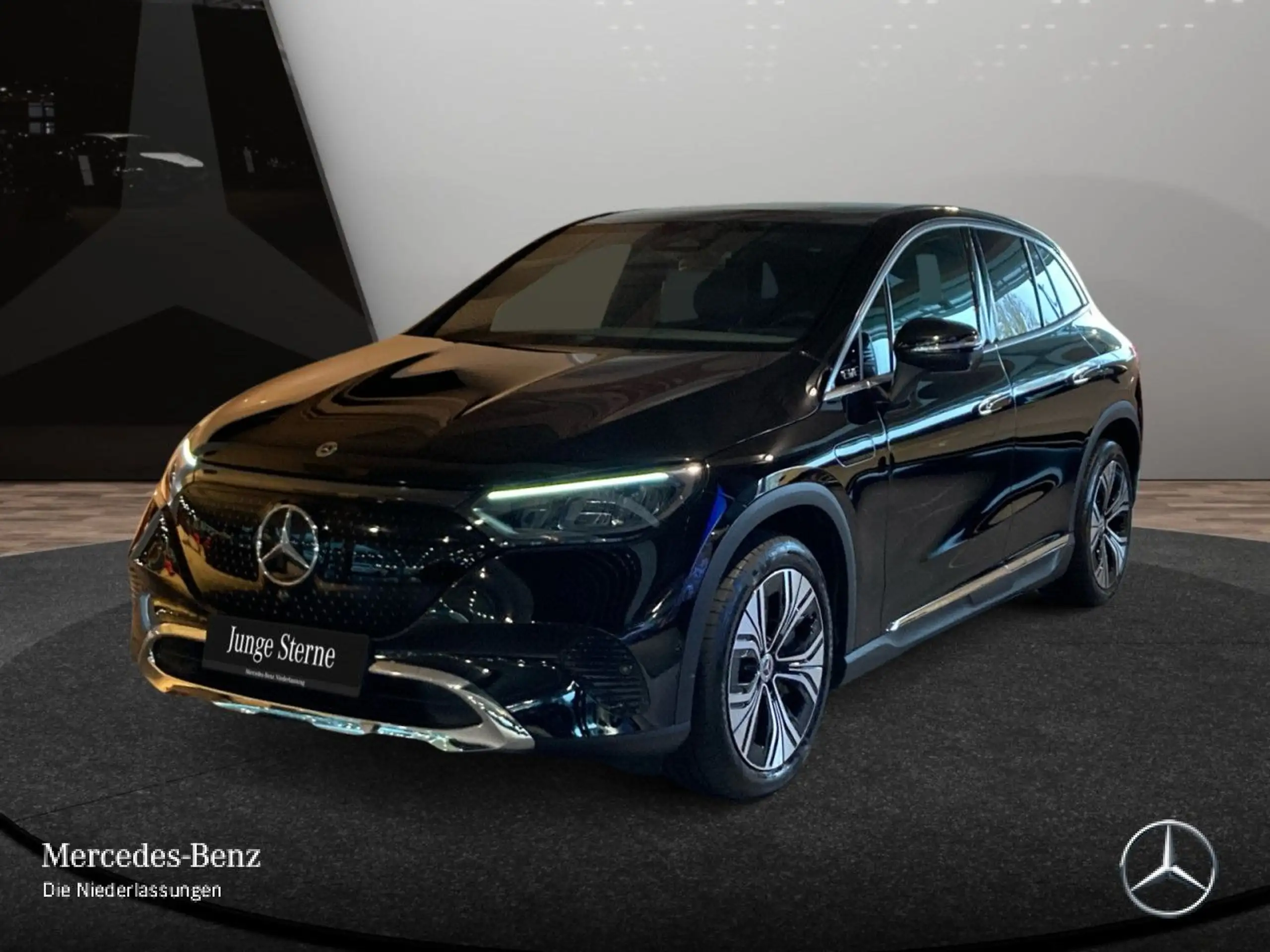 Mercedes-Benz - EQE SUV