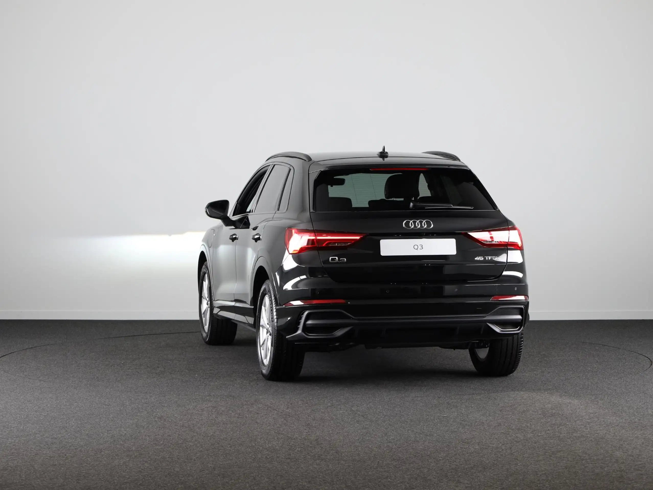 Audi - Q3