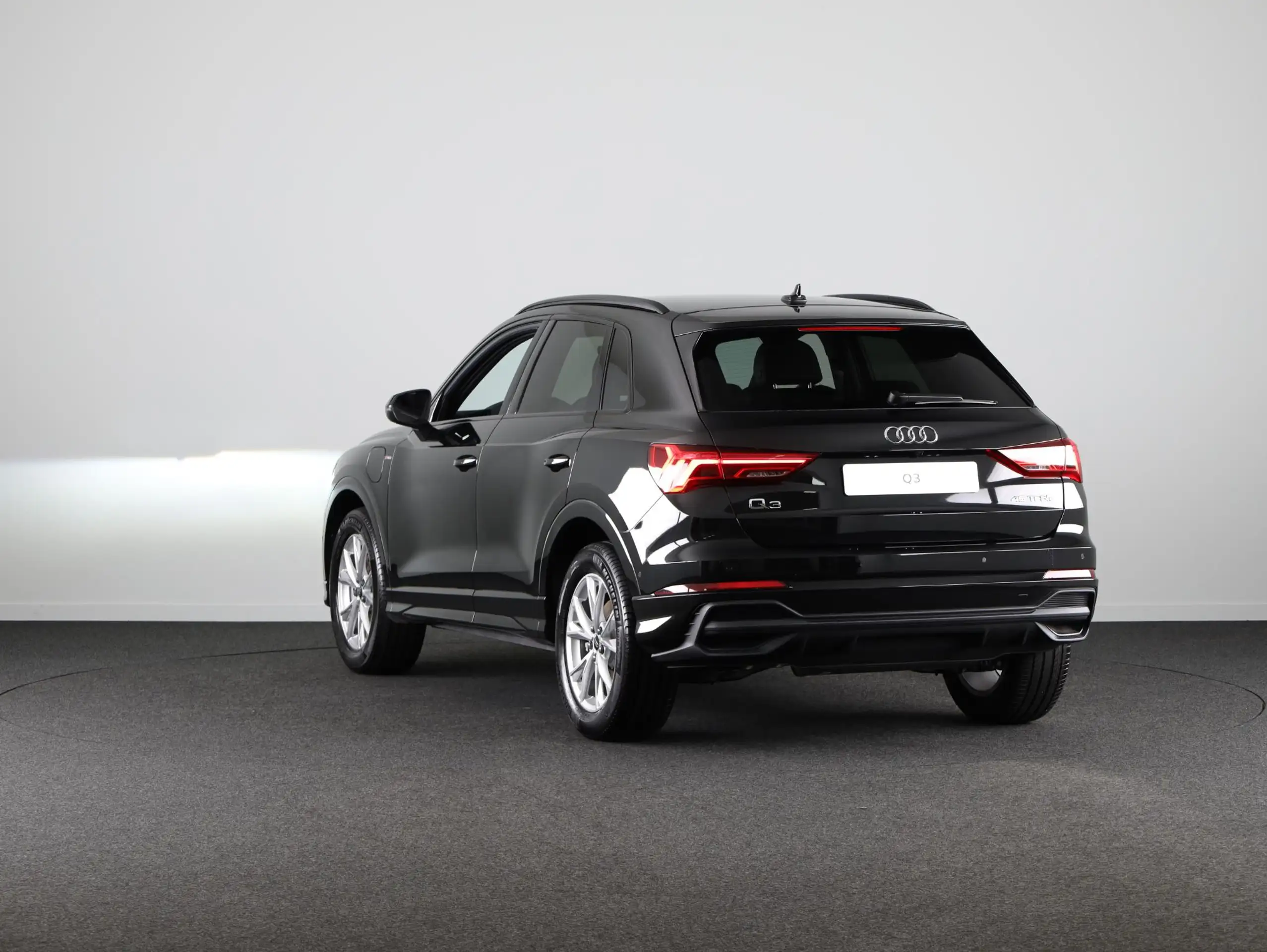 Audi - Q3