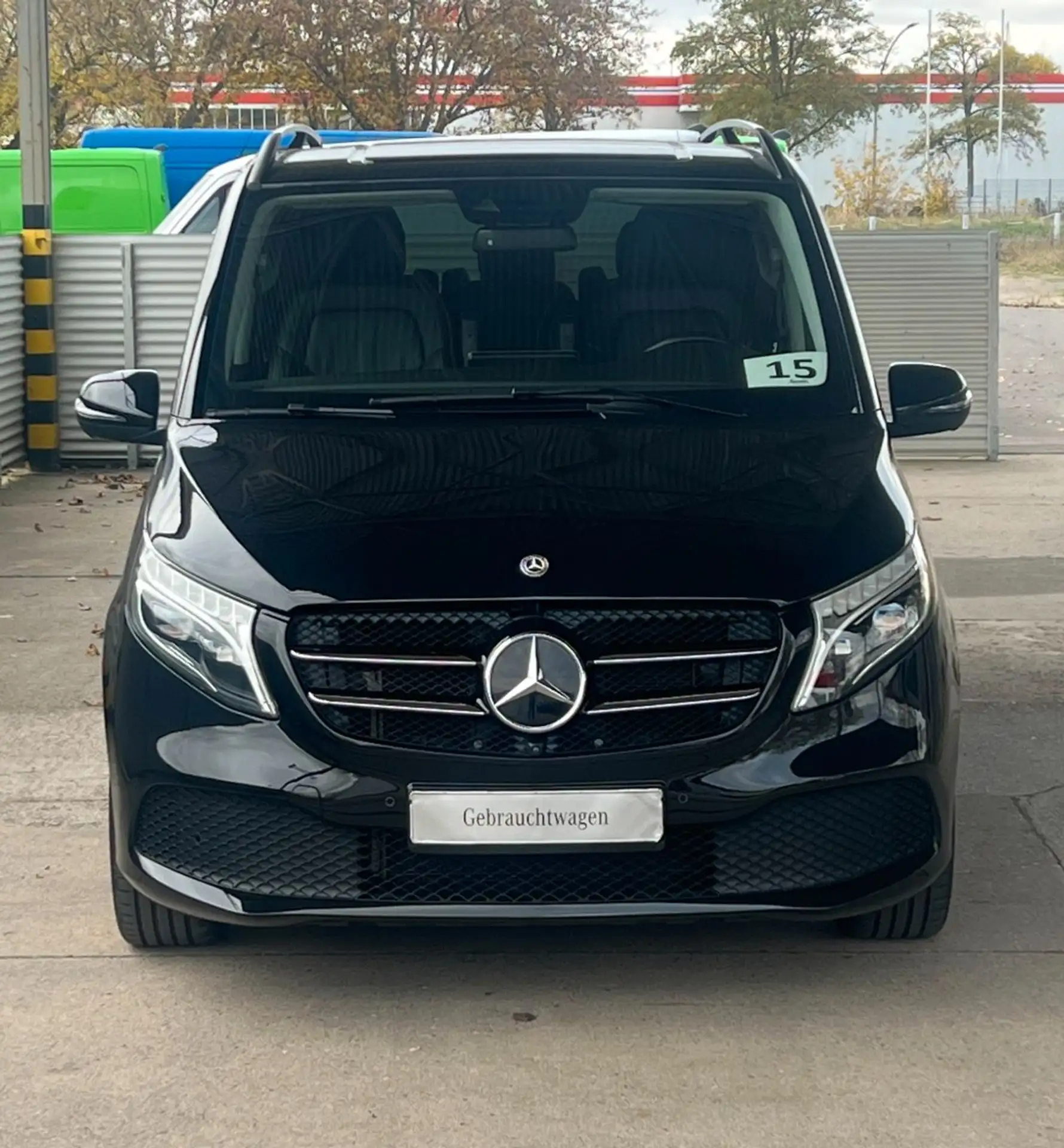 Mercedes-Benz - V 300