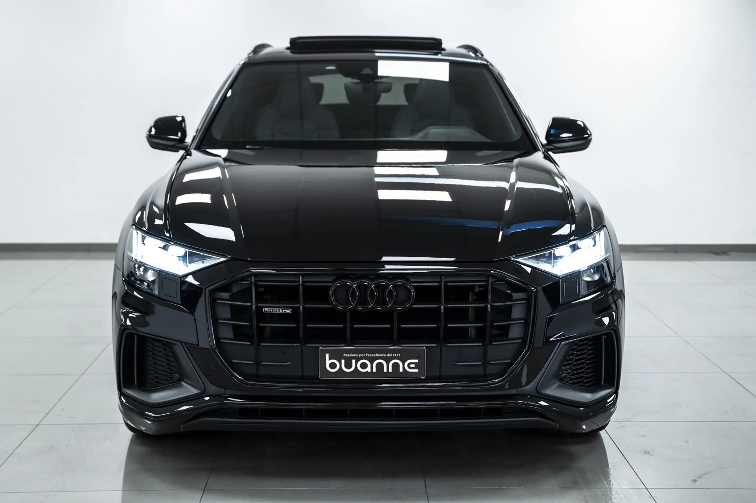 Audi - Q8