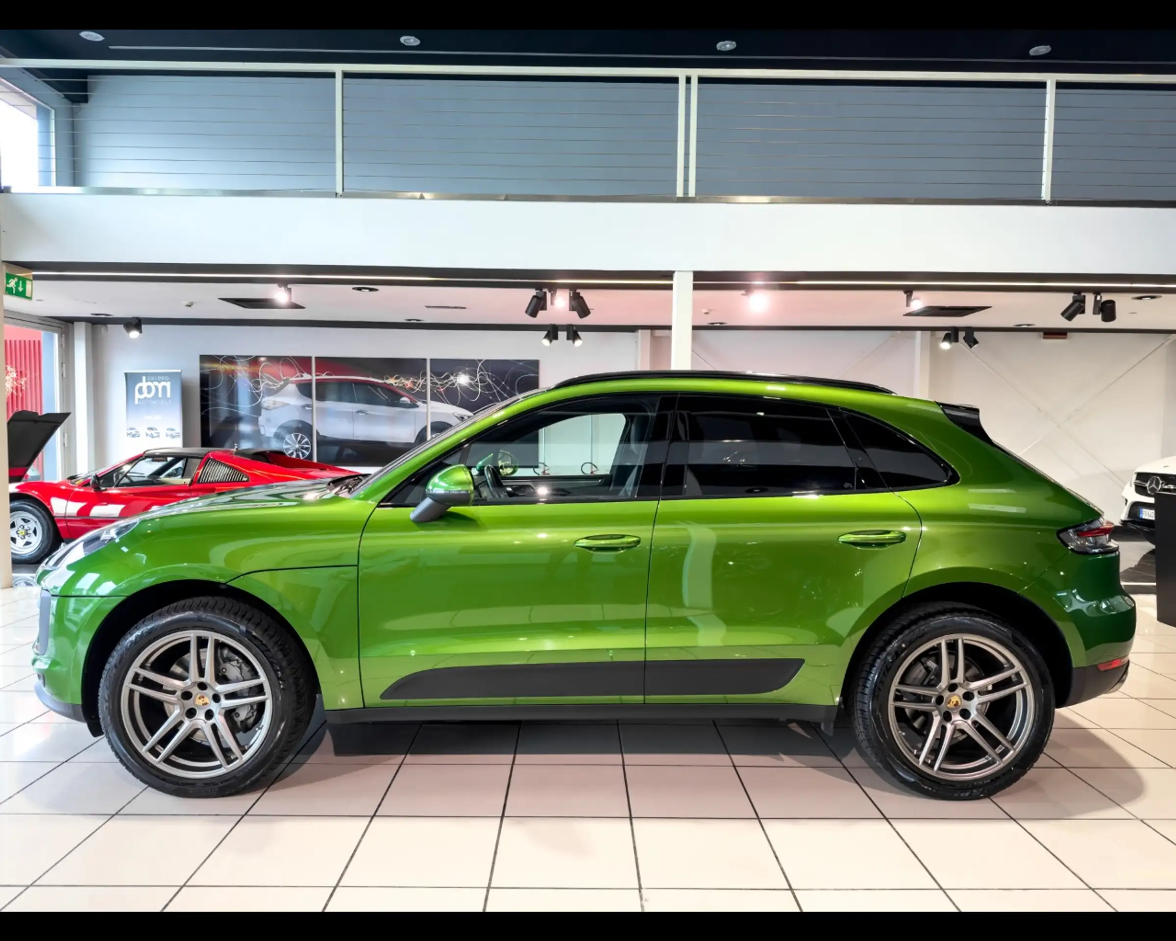 Porsche - Macan