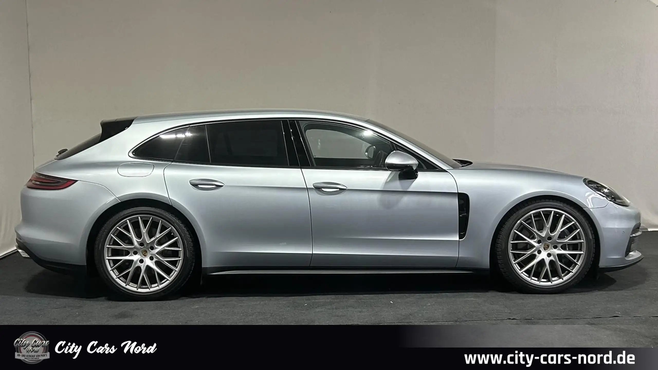 Porsche - Panamera