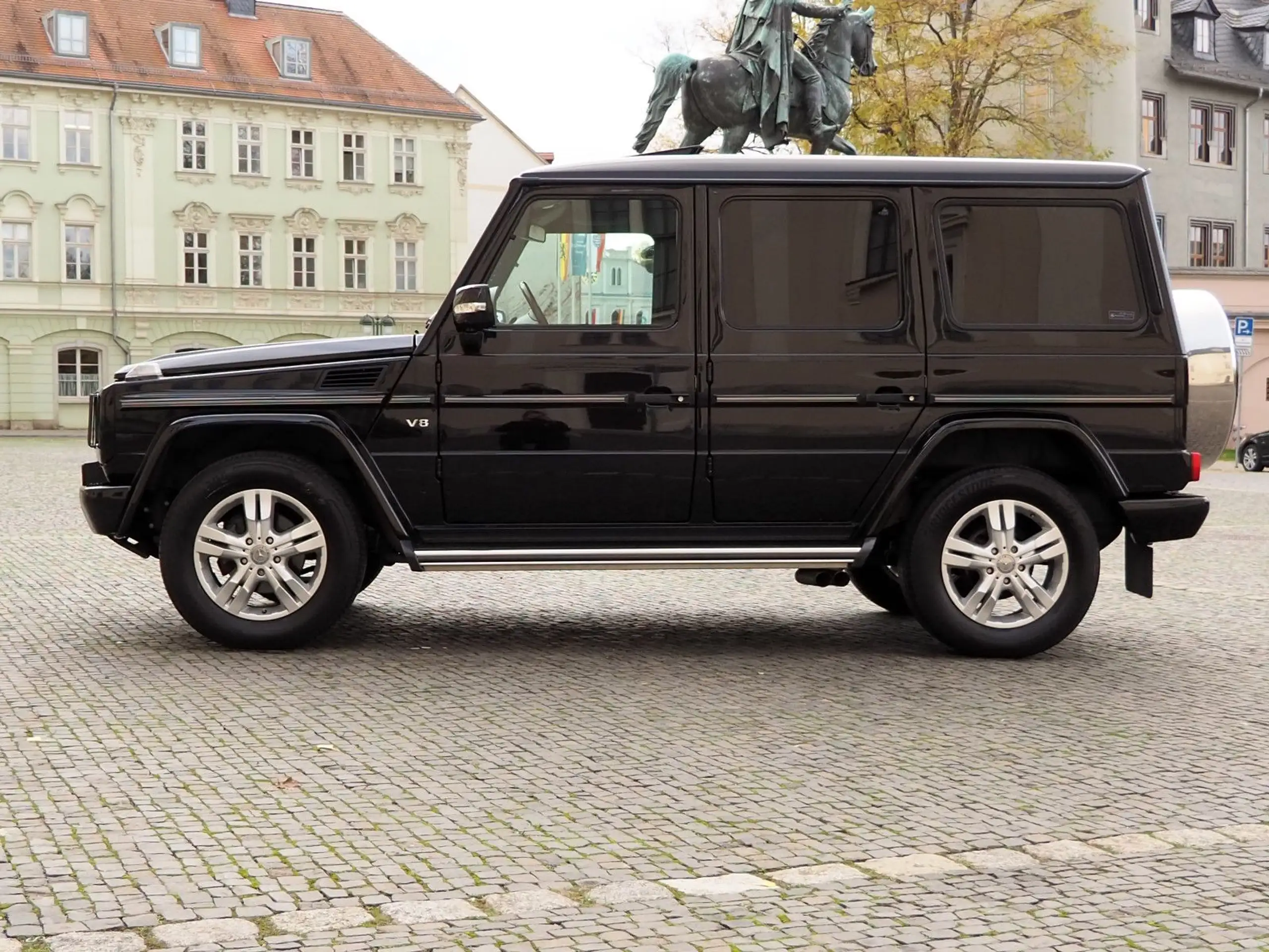 Mercedes-Benz - G 500