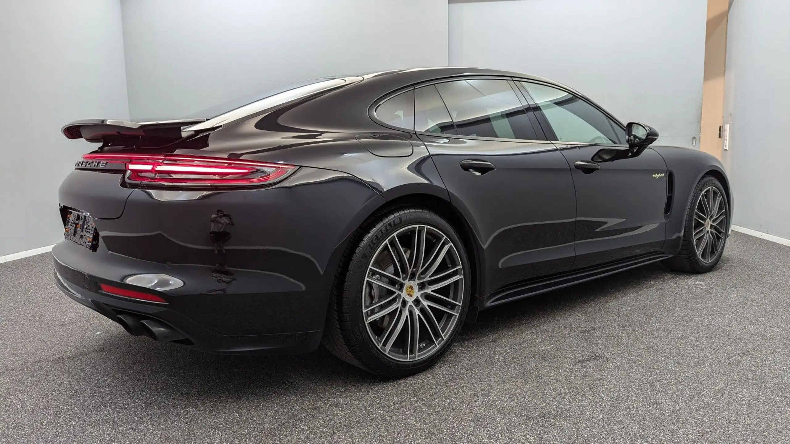 Porsche - Panamera