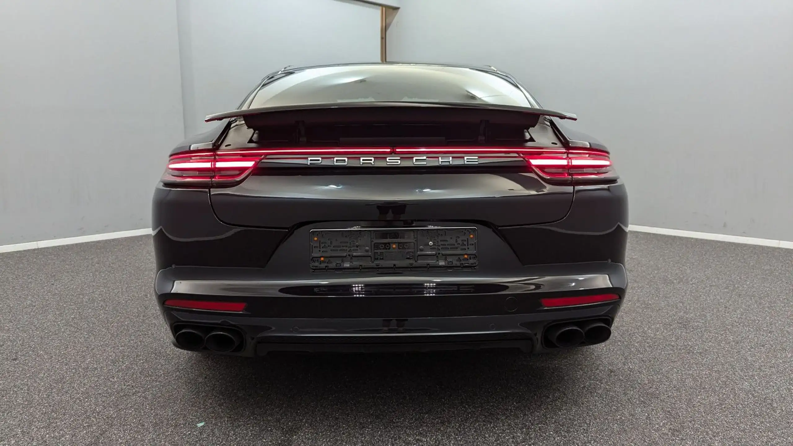 Porsche - Panamera