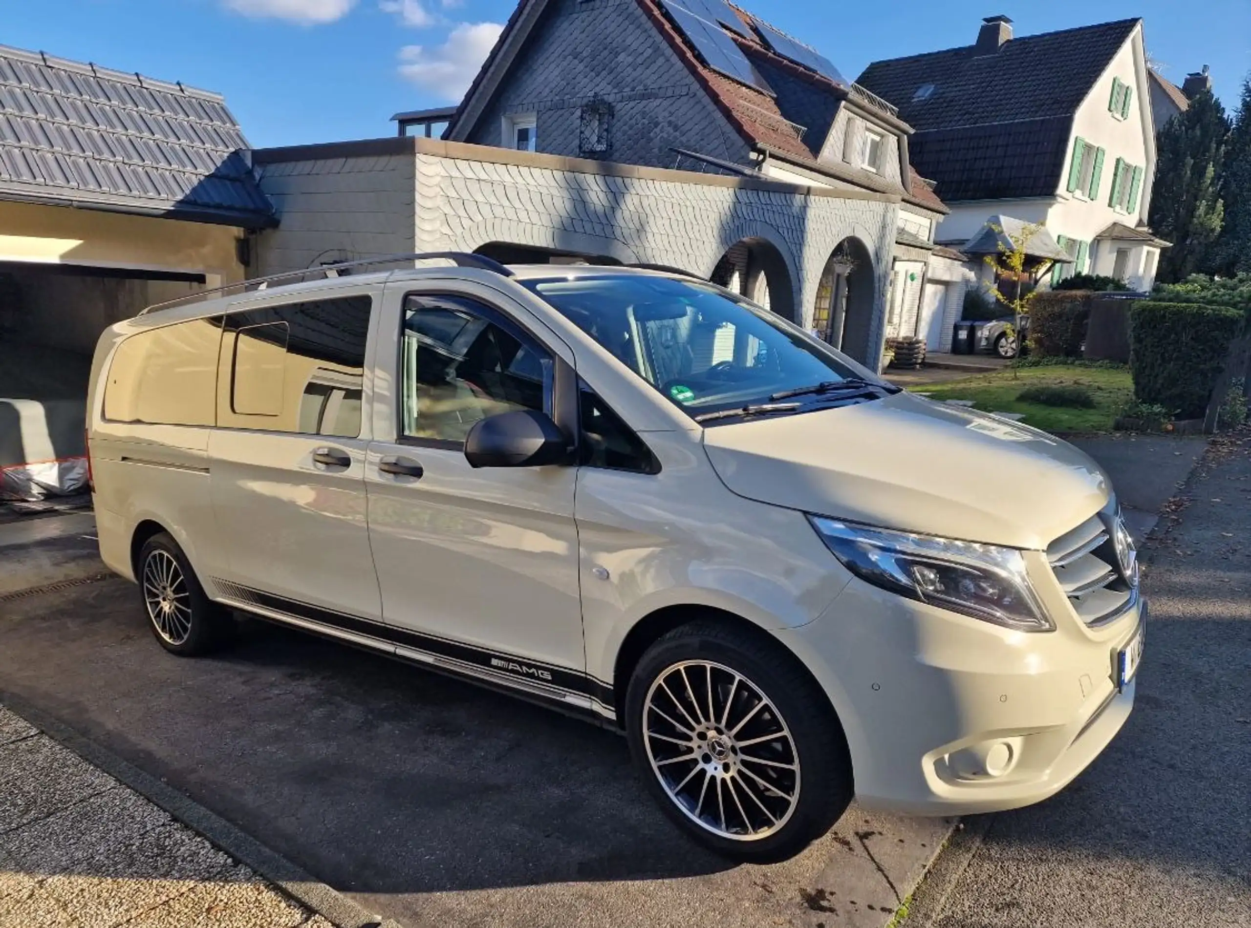 Mercedes-Benz - Vito