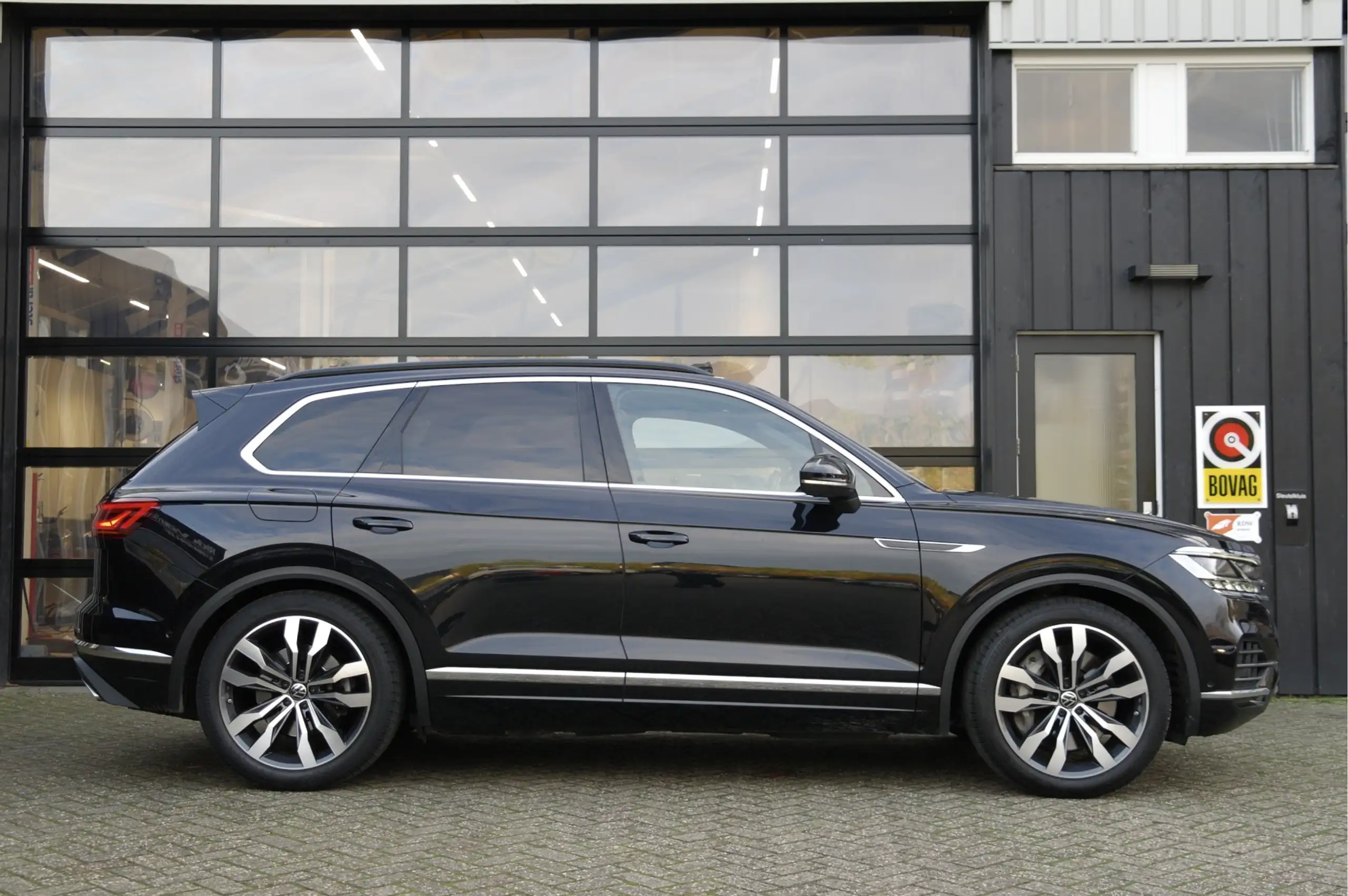 Volkswagen - Touareg