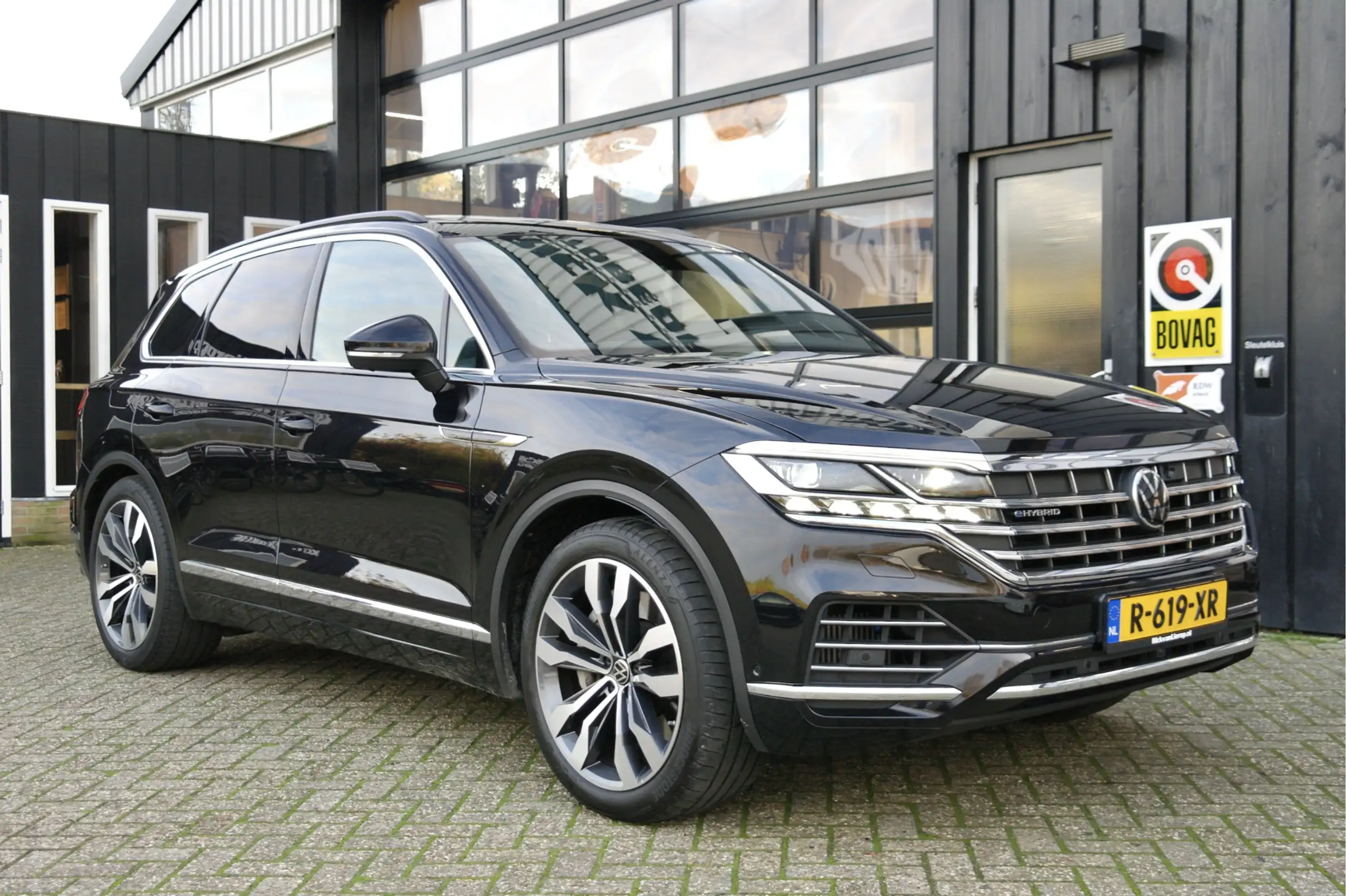 Volkswagen - Touareg