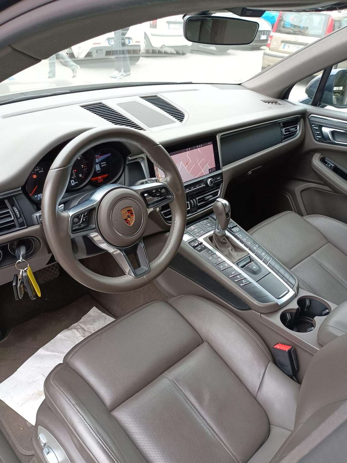 Porsche - Macan